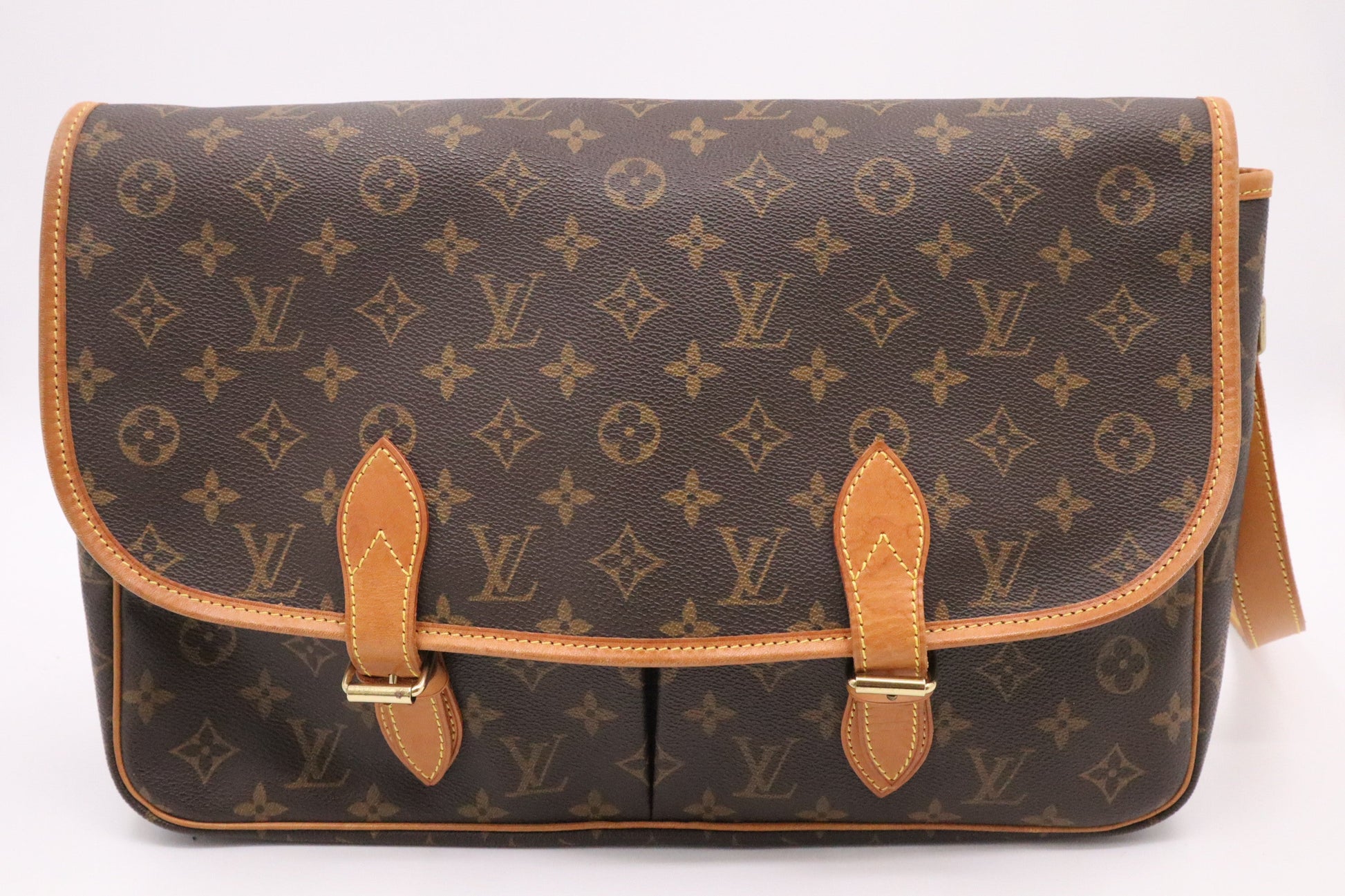 Louis Vuitton Gibeciere GM Monogram Canvas Handbag