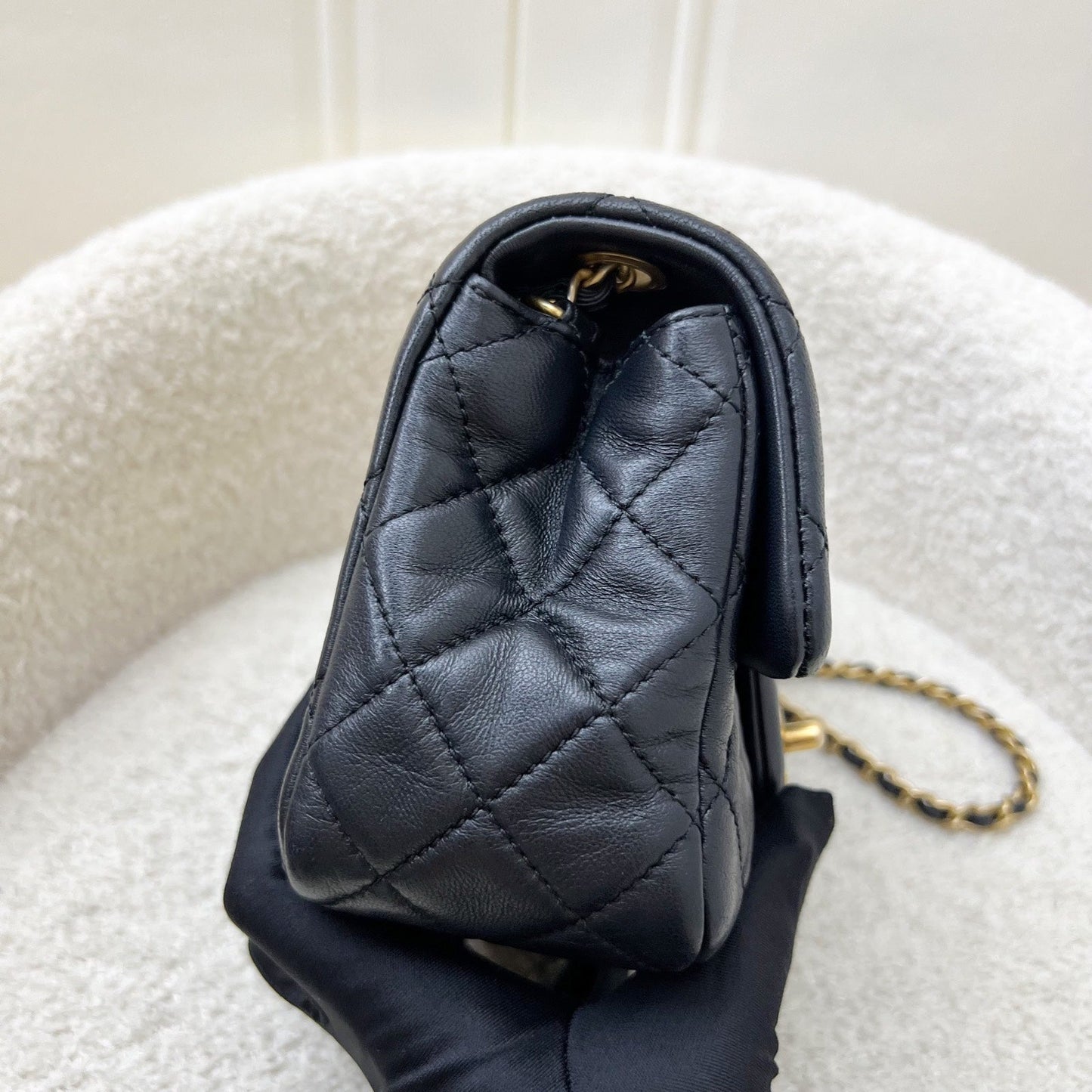 Chanel 22S Pearl Crush Square Mini Flap In Black Lambskin And Aghw ( ) Bag