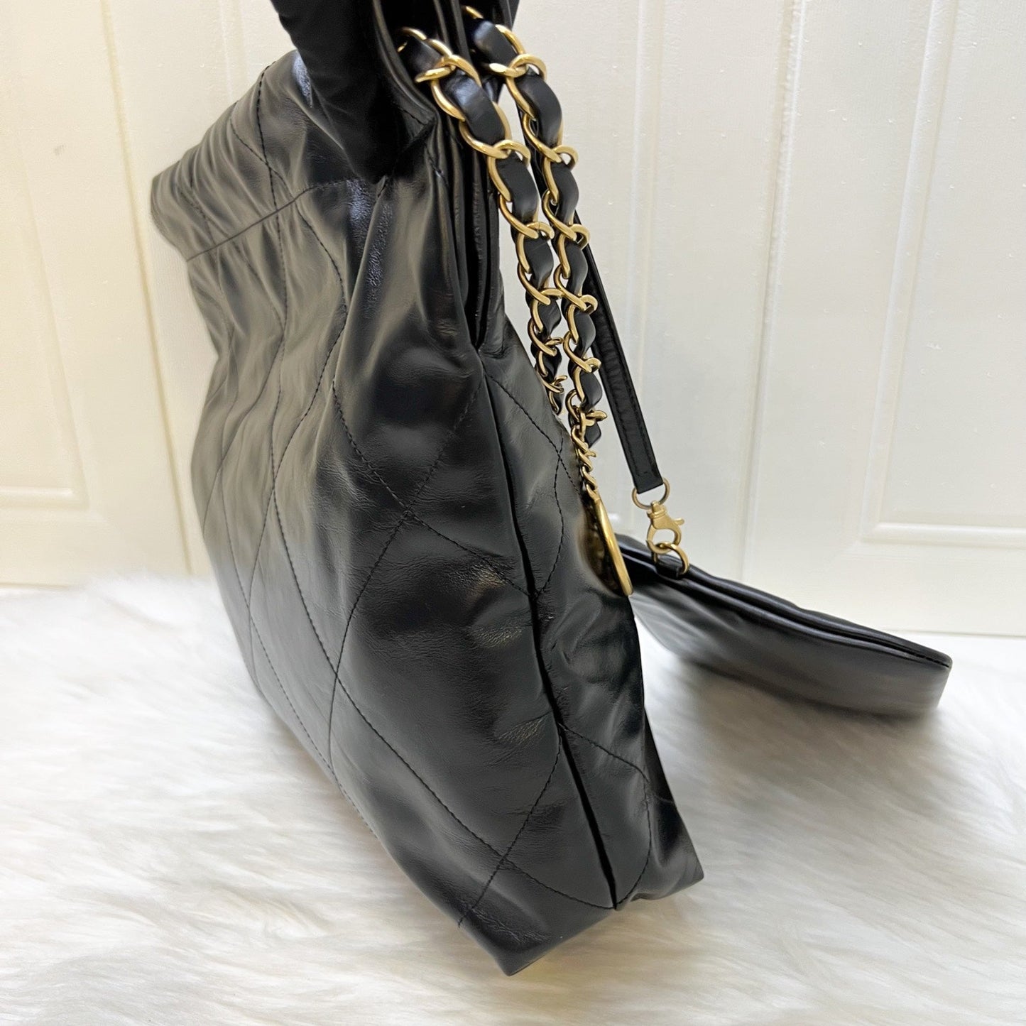 Chanel [Local Set - May ] 22 Small Hobo Bag In Black Shiny Calfskin And Aghw