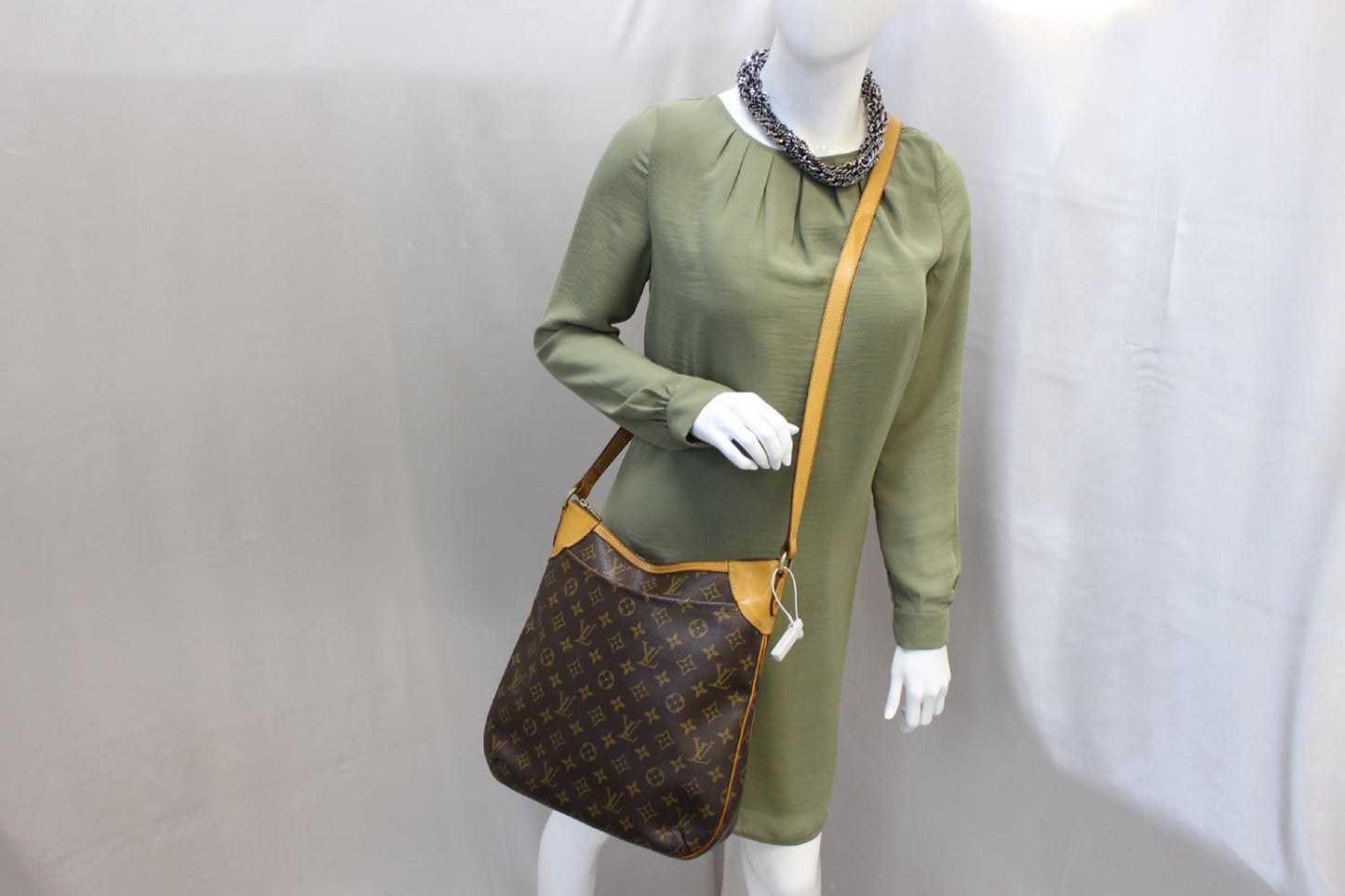 Louis Odeon Mm Crossbody Bag Canvas Monogram Bag E4098