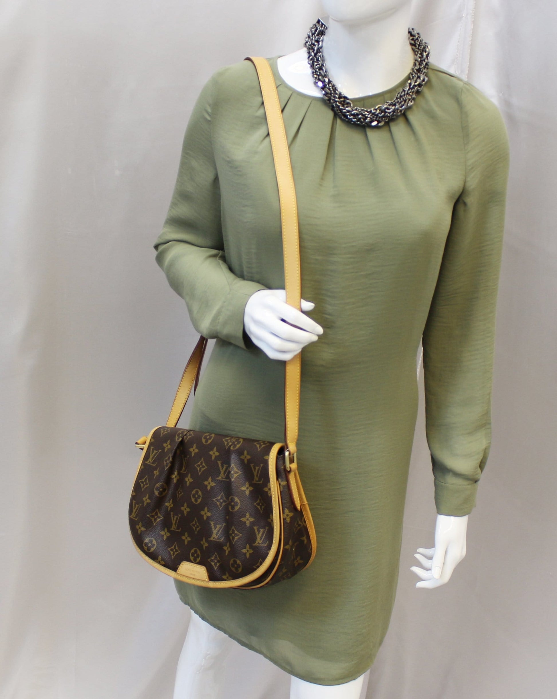 Louis Menilmontant Pm Shoulder Bag Canvas Monogram