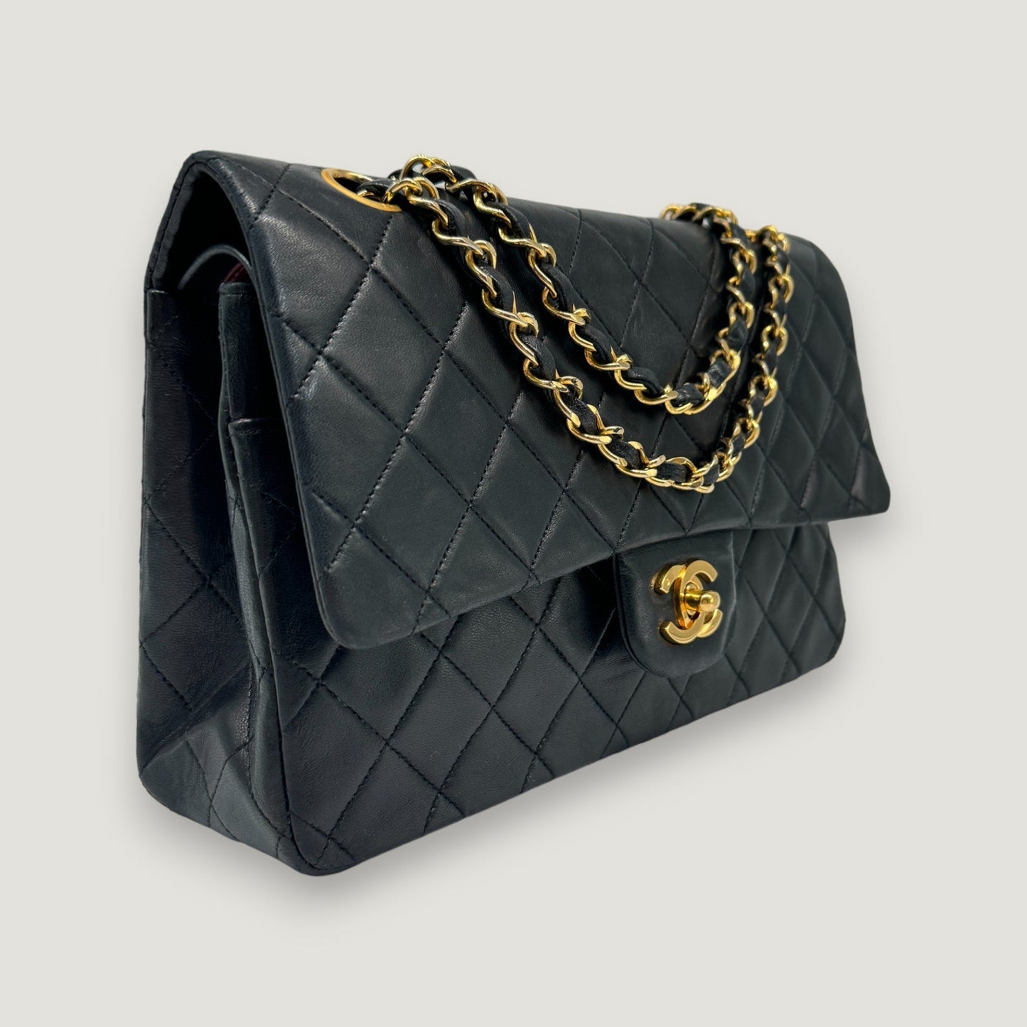 CHANEL CLASSIC MEDIUM BAG
