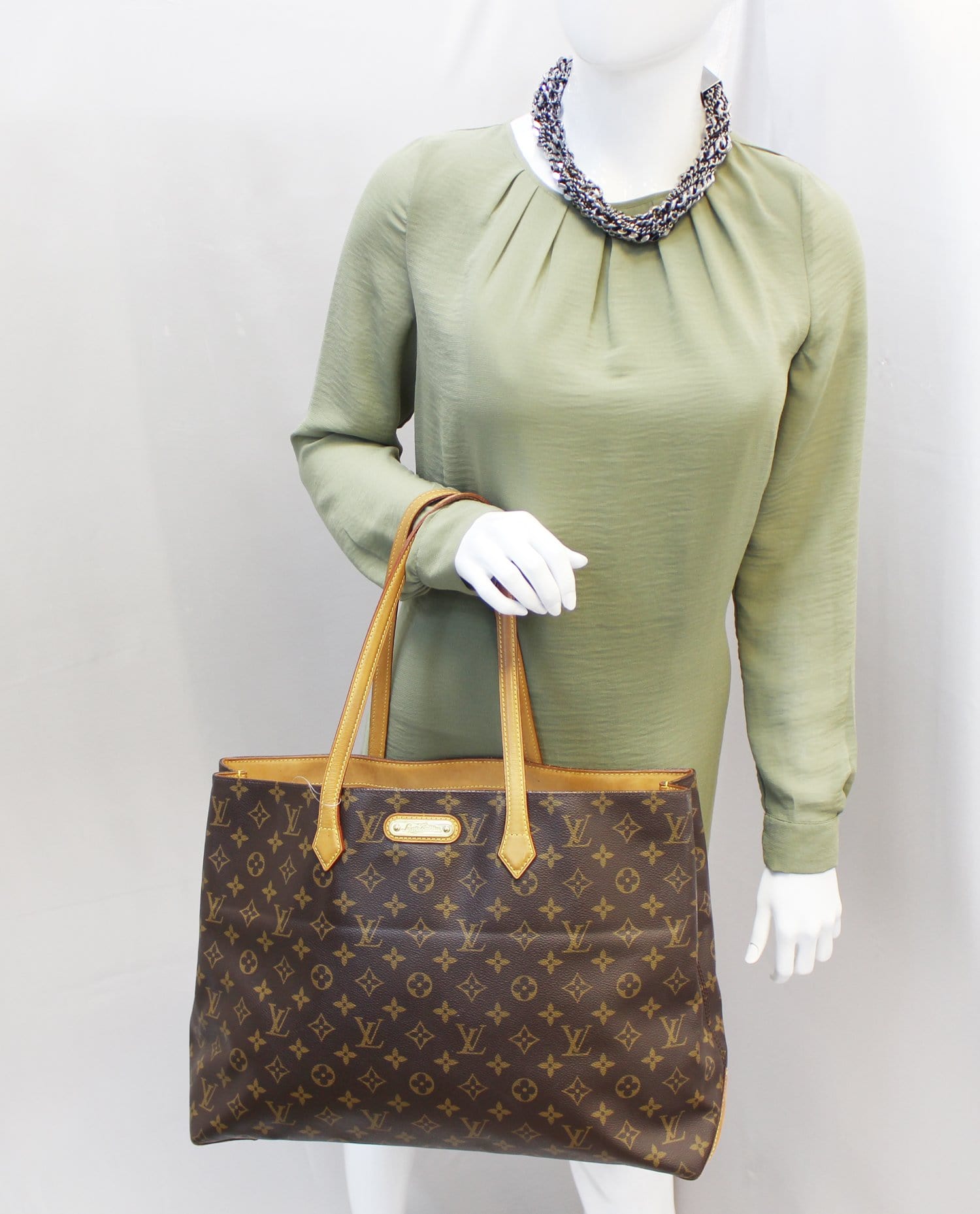 Louis Wilshire Gm Shoulder Bag Canvas Monogram