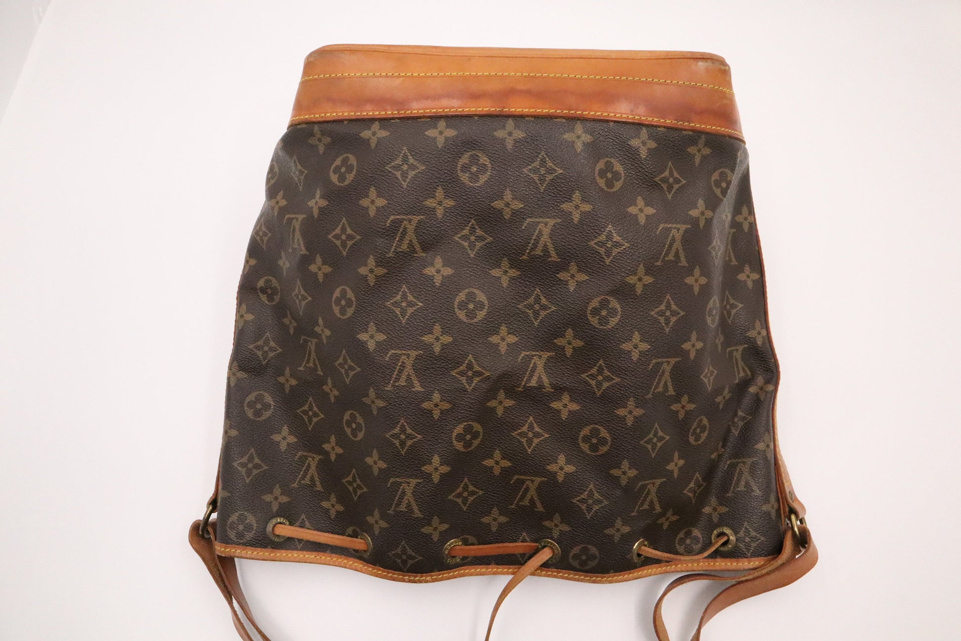 Louis Vuitton Noe Monogram Canvas Handbag Canvas 2