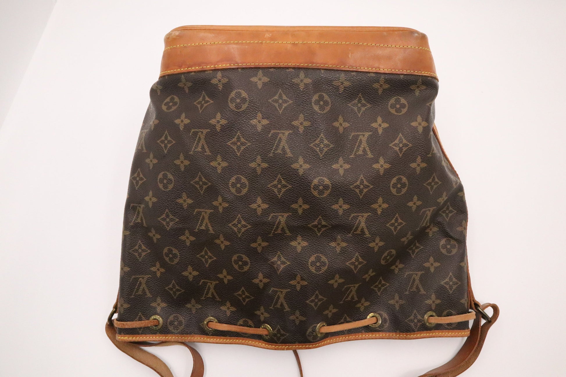 Louis Vuitton Noe Monogram Canvas Handbag Canvas 2