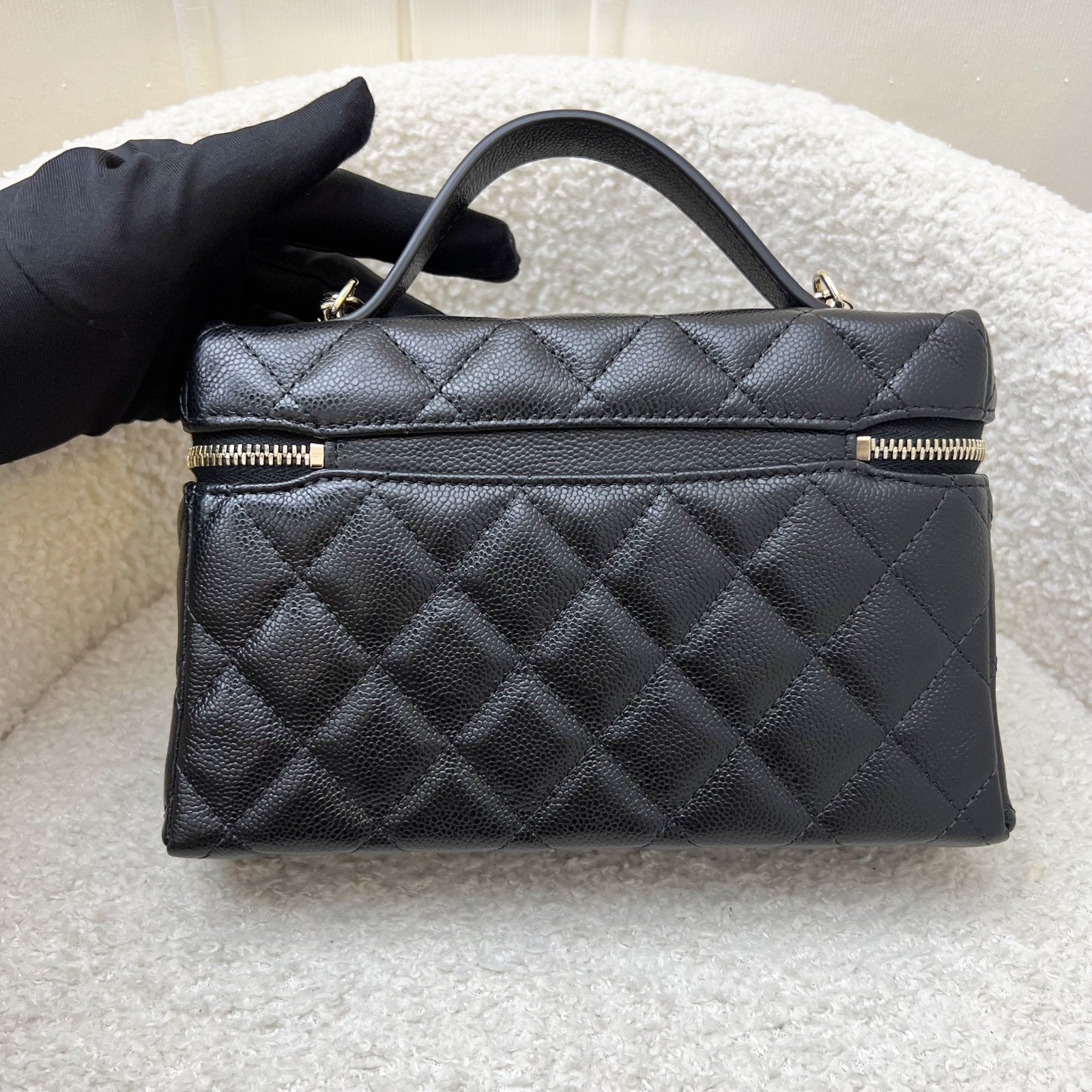 Chanel [brand New Sep 2025] 25B Vanity / Clutch with Chain (lp Style Bag) in Black Caviar and Lghw ( )