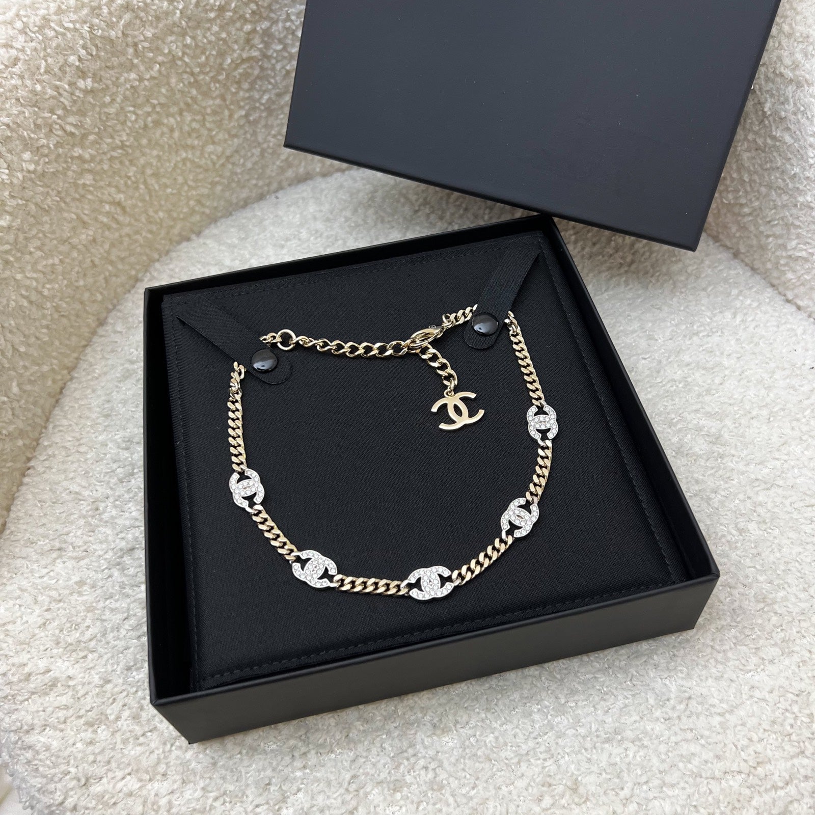 Chanel Diamantes Studded CC Motif Choker Necklace In Lghw (model: AB6444)