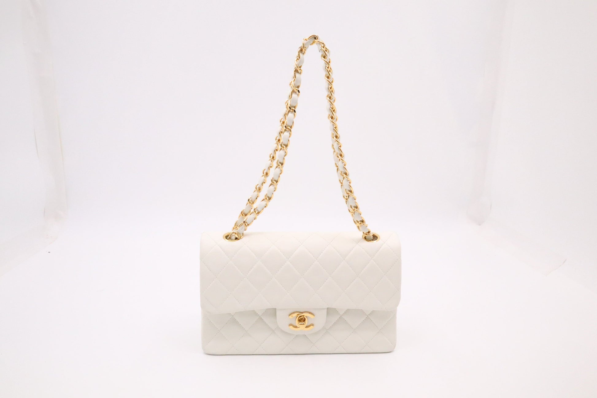 Chanel Double Flap MattelassÃ© White Small Leather Handbag
