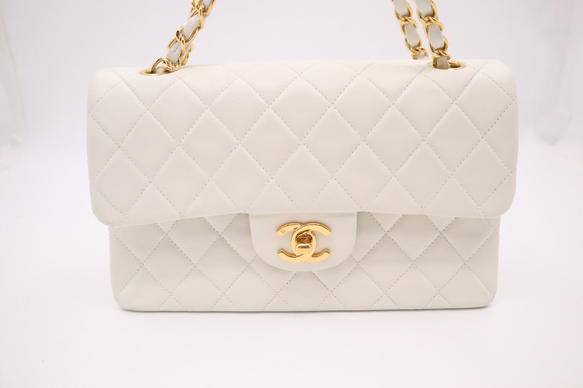 Chanel Double Flap MattelassÃ© White Small Leather Handbag