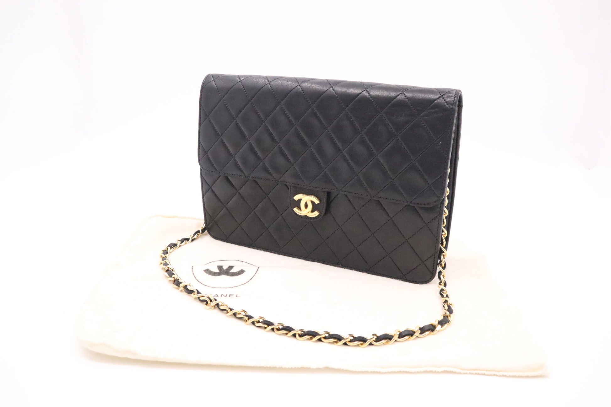 Chanel Single Flap MattelassÃ© Black Leather Handbag
