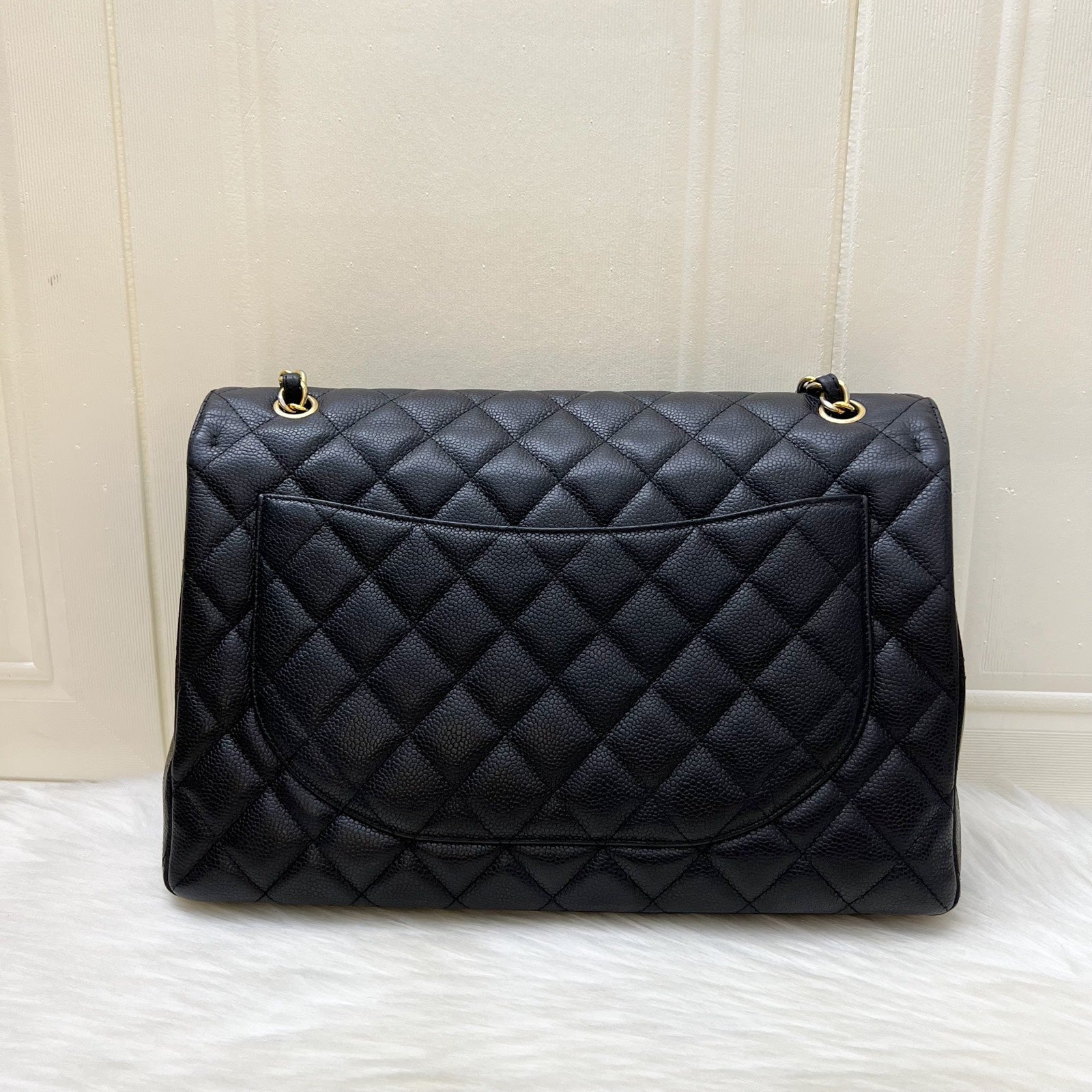 Chanel Classic Maxi Single Flap In Black Caviar And Ghw Bag
