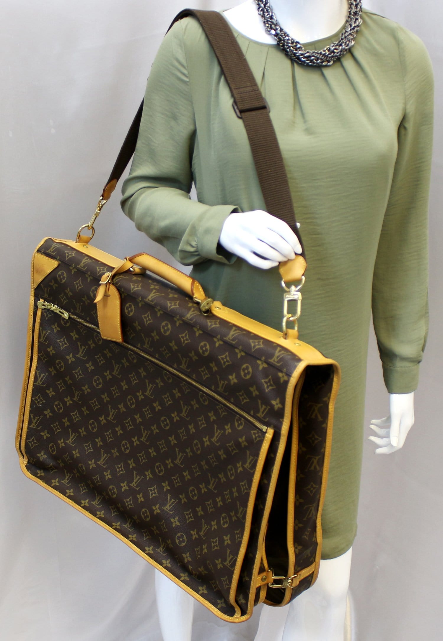 Louis Portable Cabine Garment Travel Bag Canvas Monogram Shoulder Bag