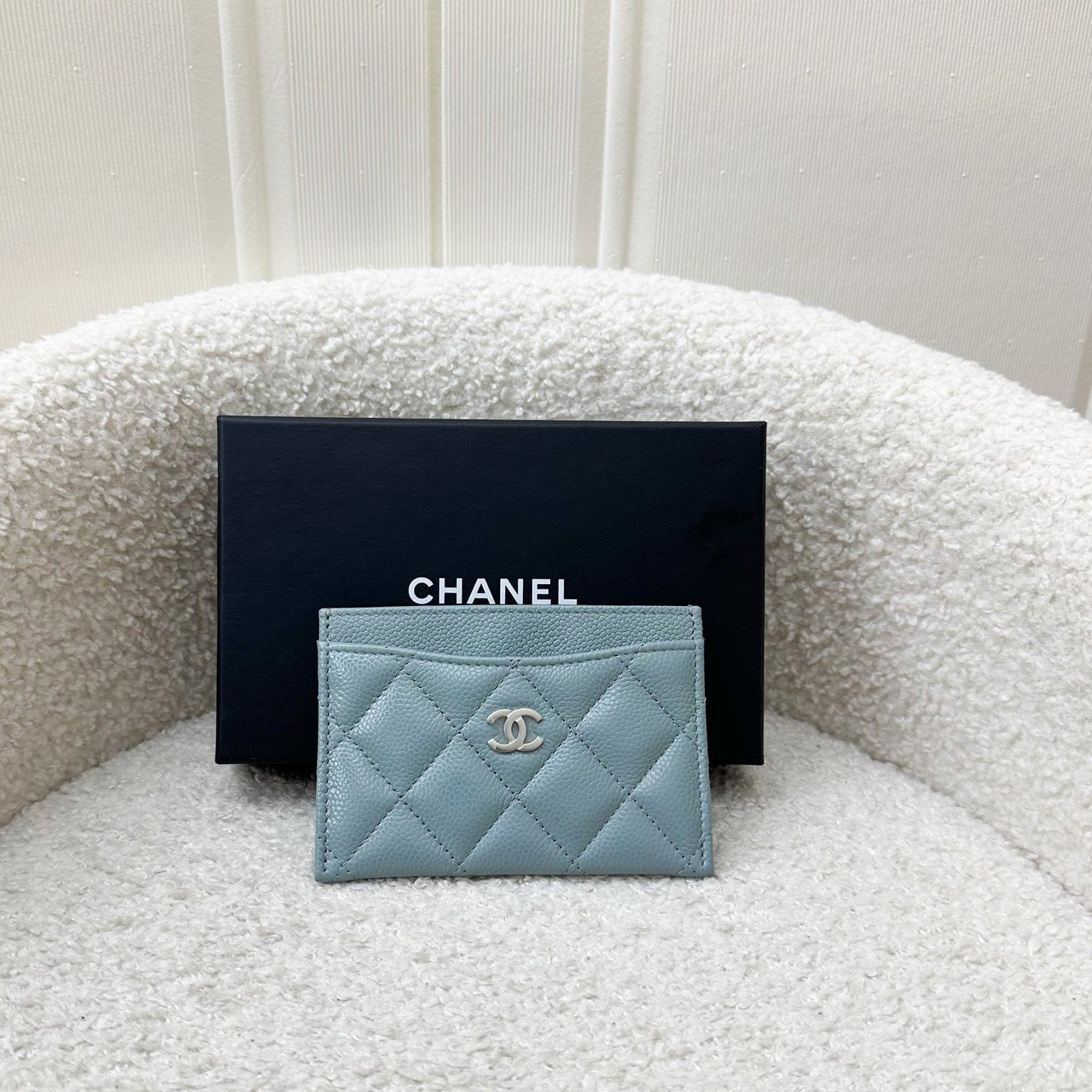 Chanel Classic Flat Card Holder In Seafoam Green / Grey Caviar And Shw