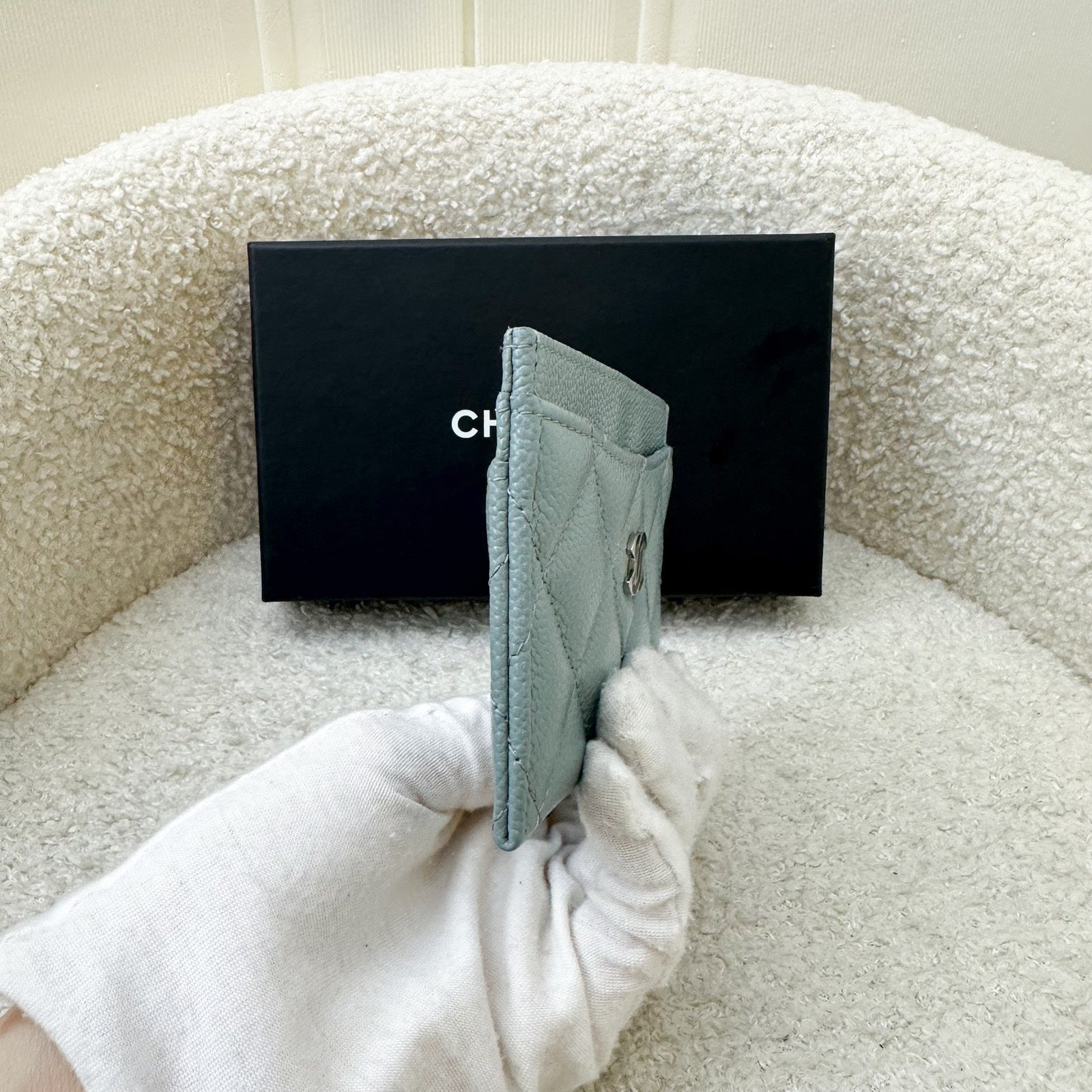 Chanel Classic Flat Card Holder In Seafoam Green / Grey Caviar And Shw