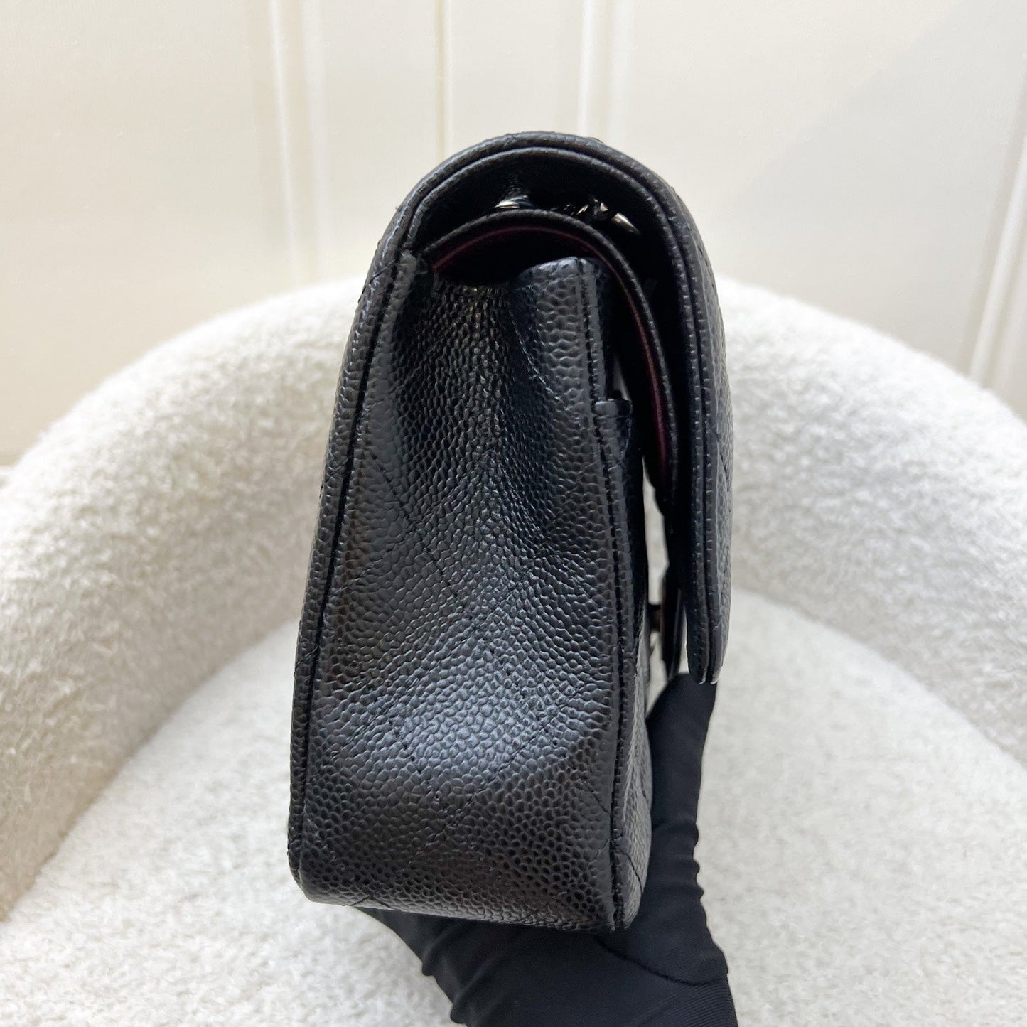 Chanel Medium Classic Flap Cf in Black Caviar and Shw ( ) Handbag