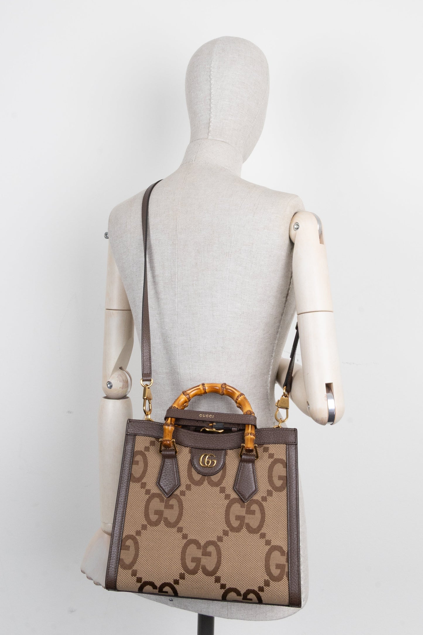 GUCCI Diana Giant GG Medium Brown