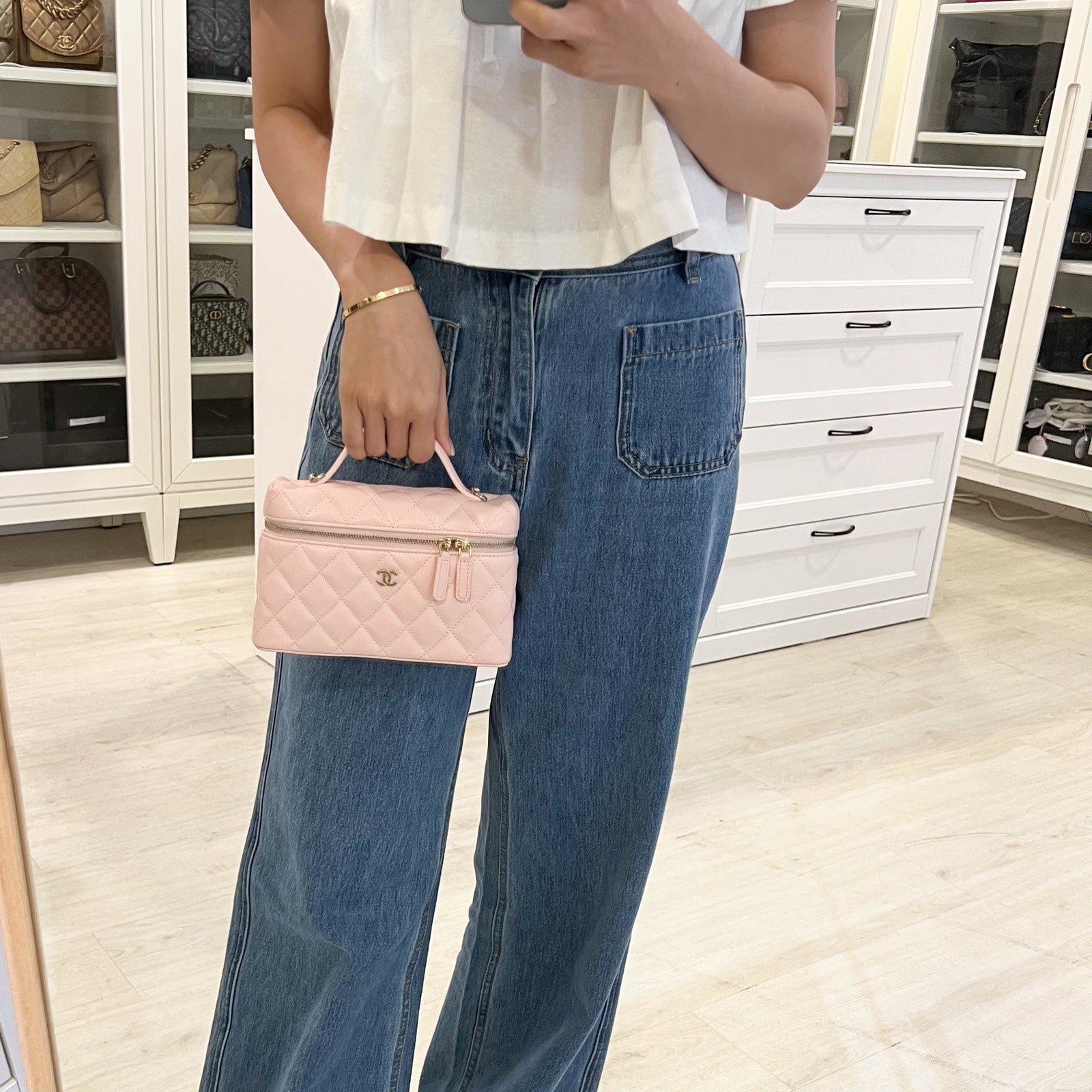 Chanel Vanity / Clutch with Chain (lp Style Bag) in 25S Light Pink Caviar and Lghw ( )