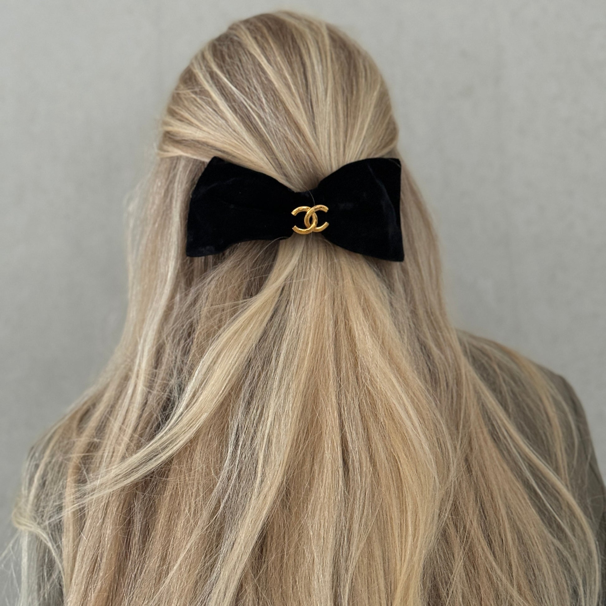 CHANEL HAIR CLIP | BOW