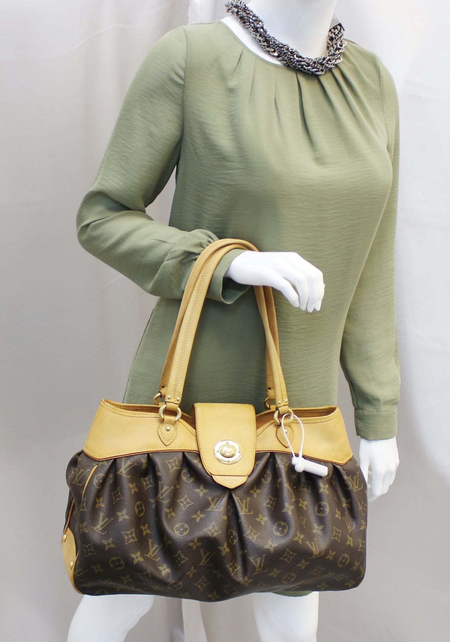 Louis Vuitton Boetie Mm Shoulder Handbag Canvas Monogram Shoulder Bag