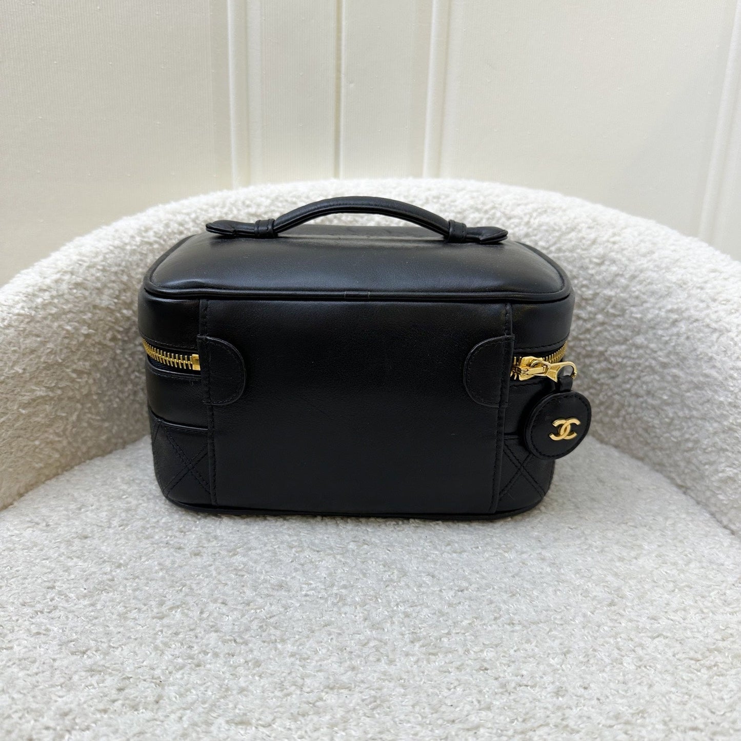 Chanel   Travel Vanity Bag in Black Lambskin 24K GHW