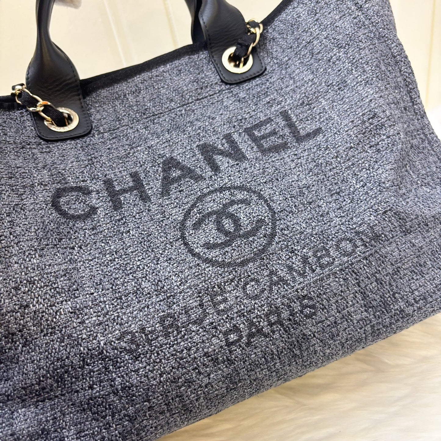 Chanel Medium / Large Deauville Tote in Navy Cotton,nylon,lurex,calfskin and Lghw ( )