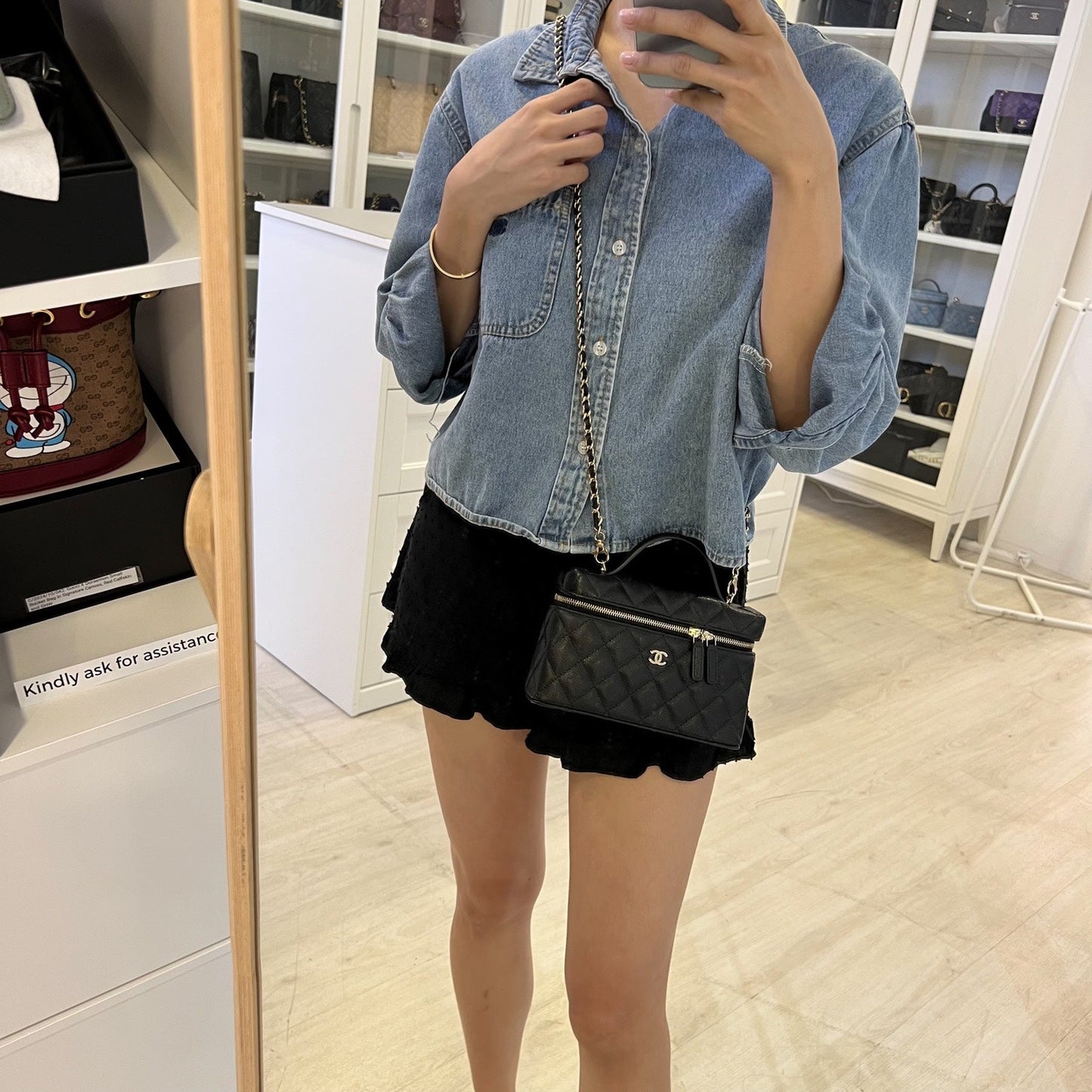 Chanel 25C Vanity / Clutch with Chain (lp Style Bag) in Black Caviar and Lghw ( )