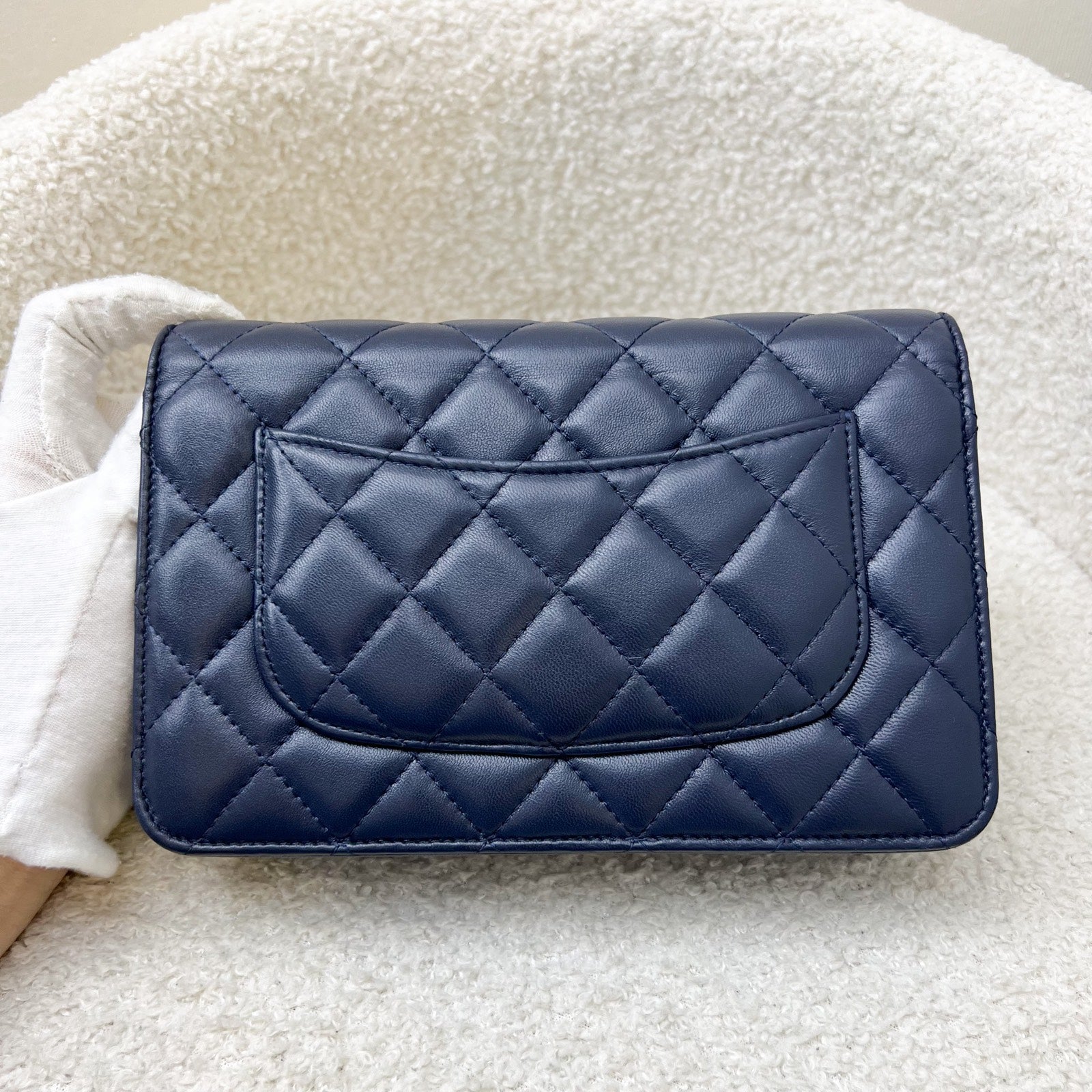 Chanel Classic Wallet On Chain Woc In Navy Lambskin And Lghw ( ) Bag