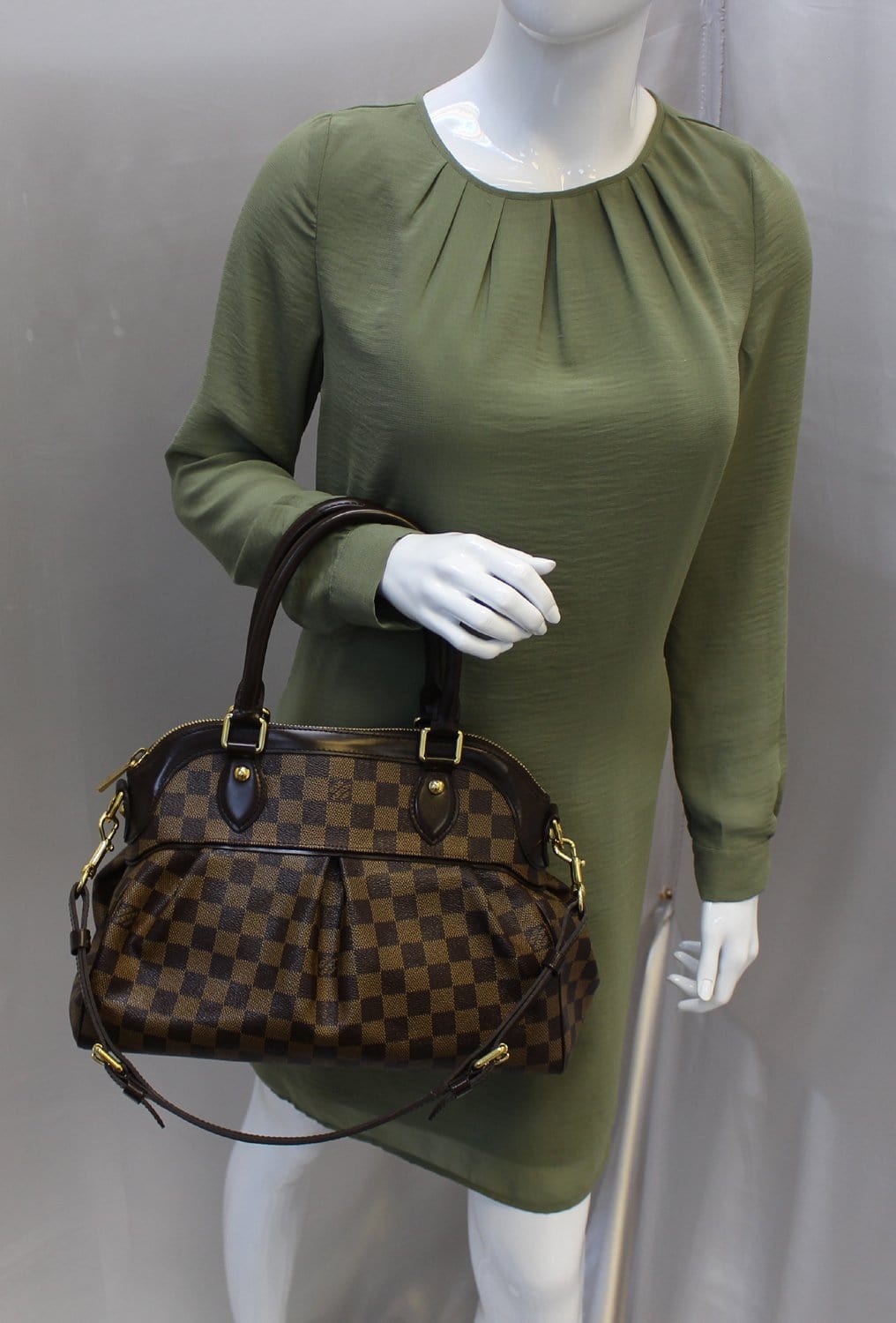 Louis Damier Ebene Trevi Pm Shoulder Bag Brown