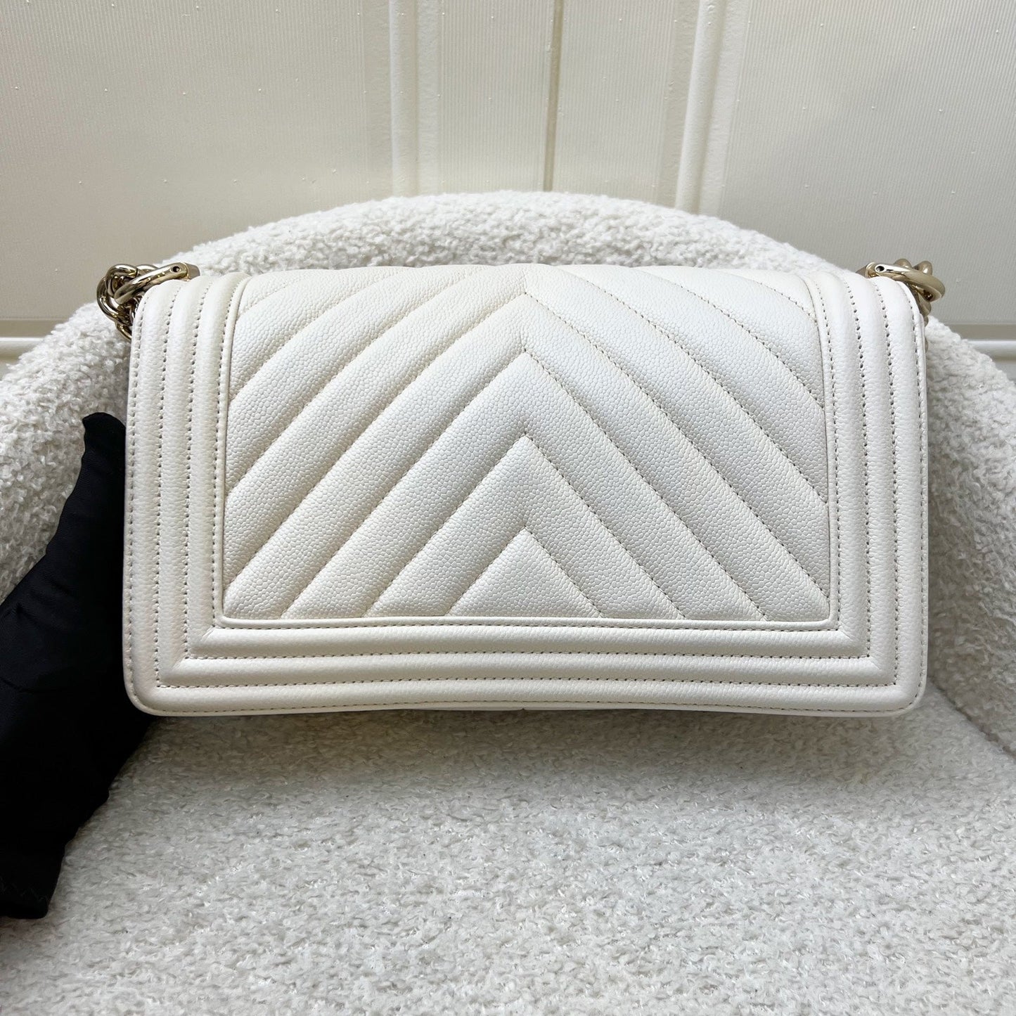 Chanel Medium 25Cm Boy Flap In Chevron Quilted White Caviar And Shiny Ghw Bag