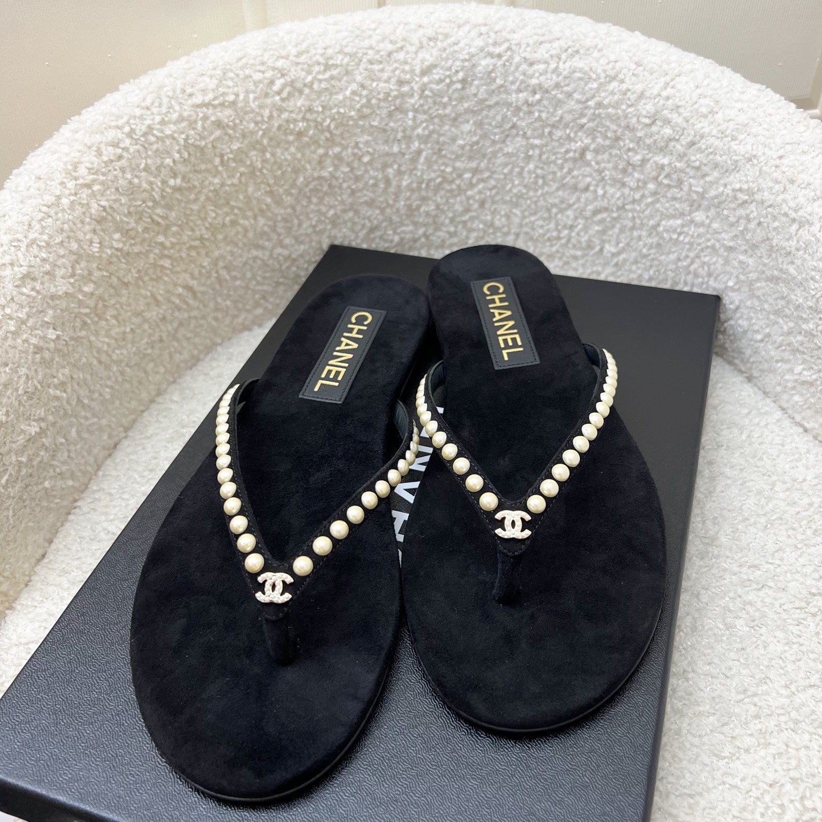 Chanel 25C Thongs With Imitation Pearls And Cc Logo In Black Suede Sz 38 ( ) Bag