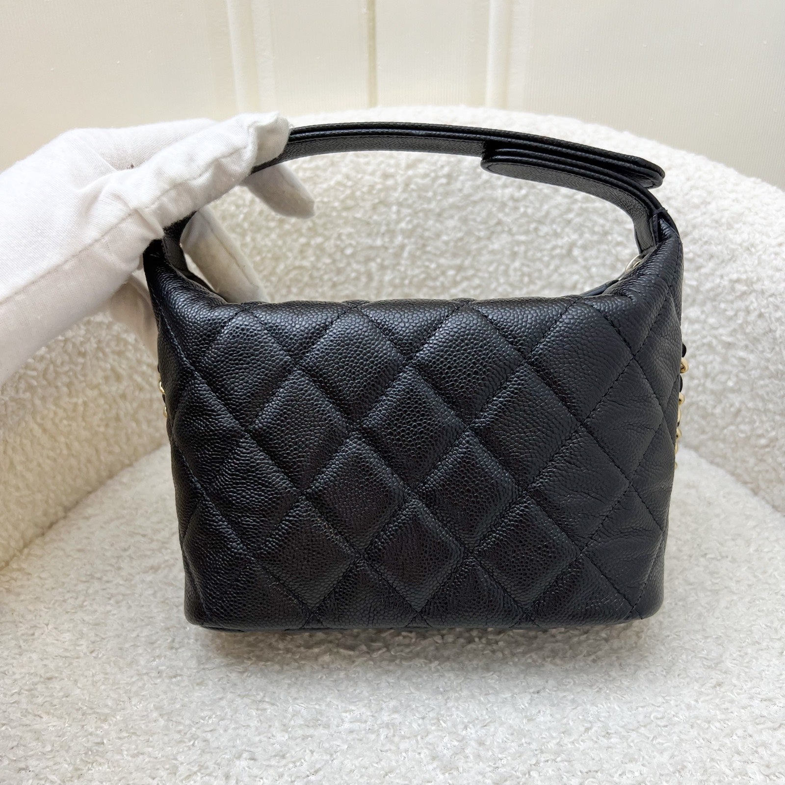 Chanel 25C Quilted Hobo Clutch on Chain in Black Caviar and Lghw ( )