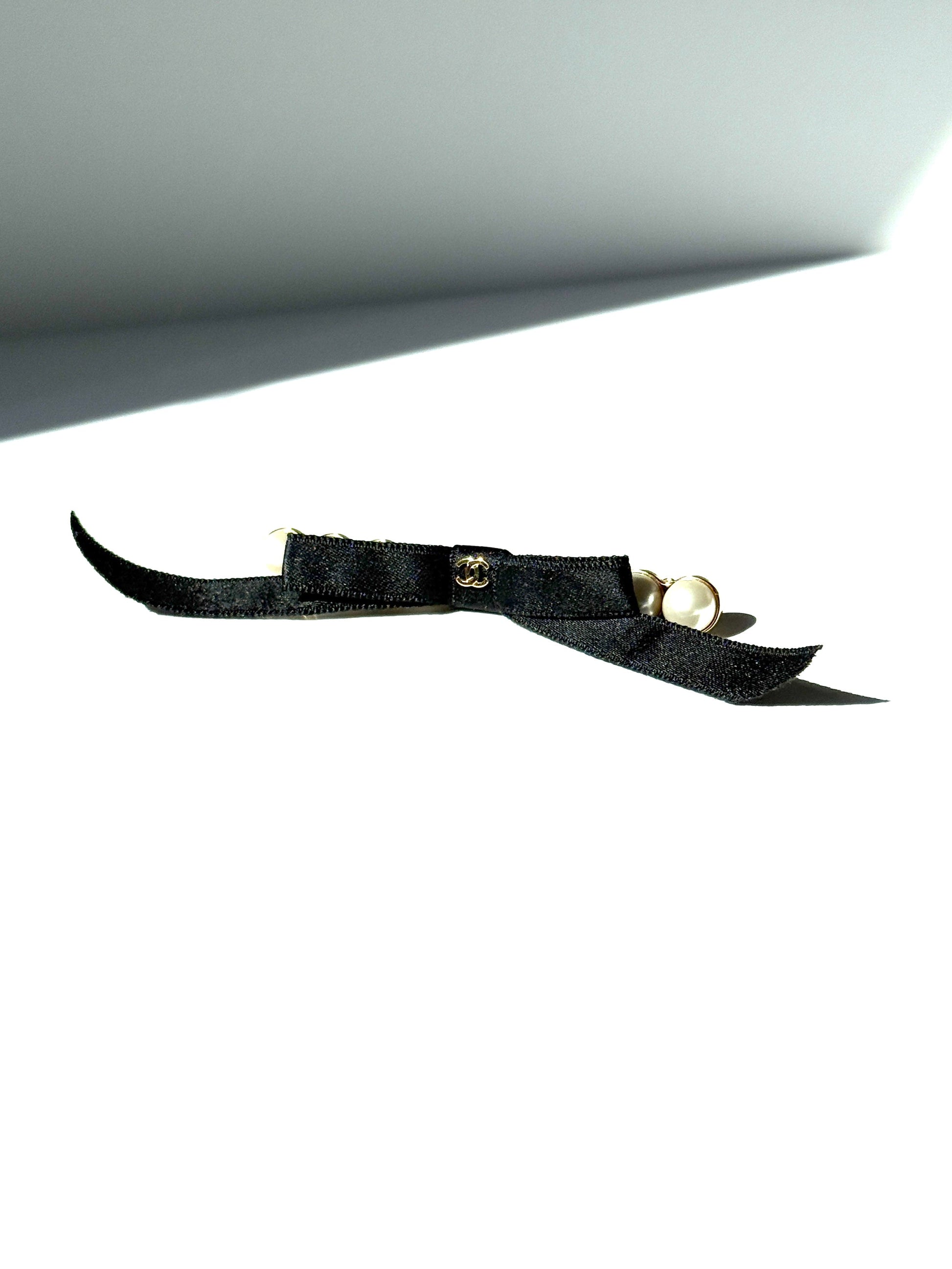Chanel Black Faux Pearl Bow Cc Logo Gold Hardware Hair Barrette Clip Bag