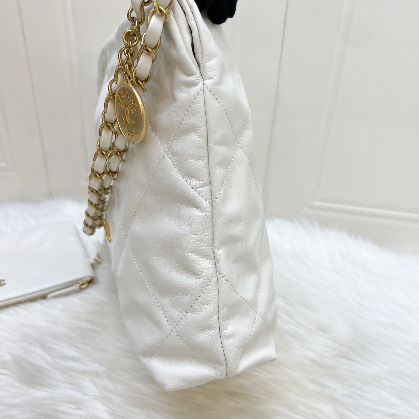 Chanel 22 Small Hobo Bag in White Shiny Calfskin and GHW