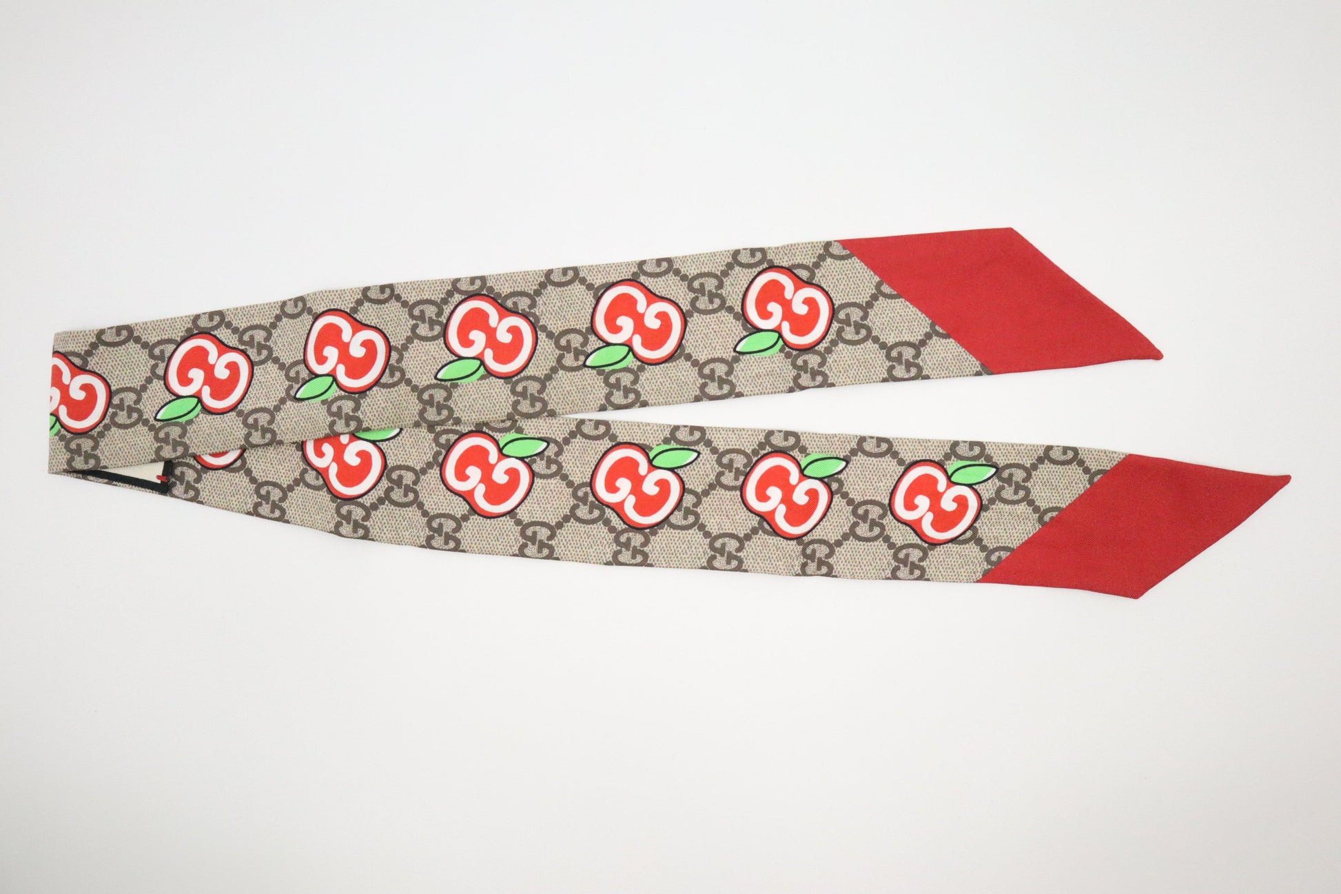 Gucci Twilly GG Supreme Apples Silk Scarf