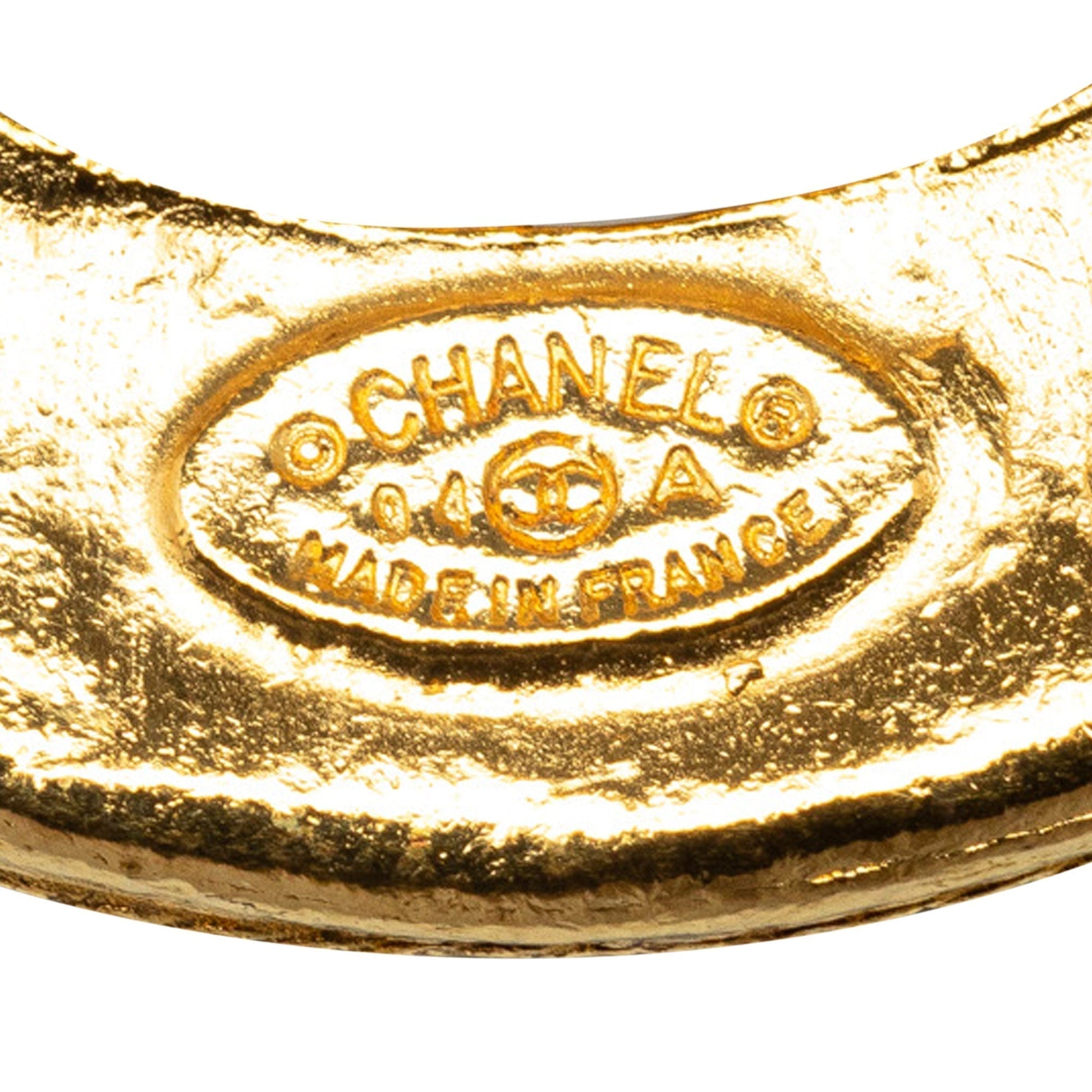 CHANEL CC Round Pendant Necklace Costume Necklace