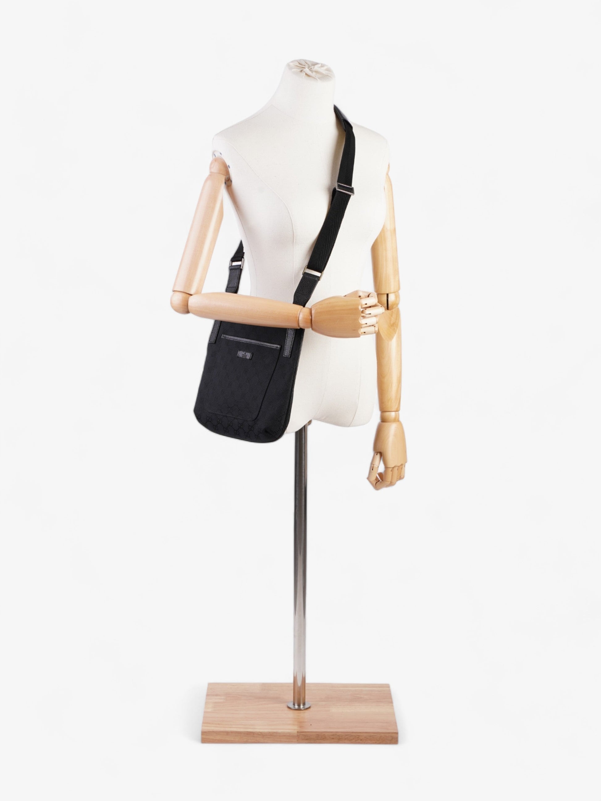 Gucci Messenger Supreme Canvas Travel Bag