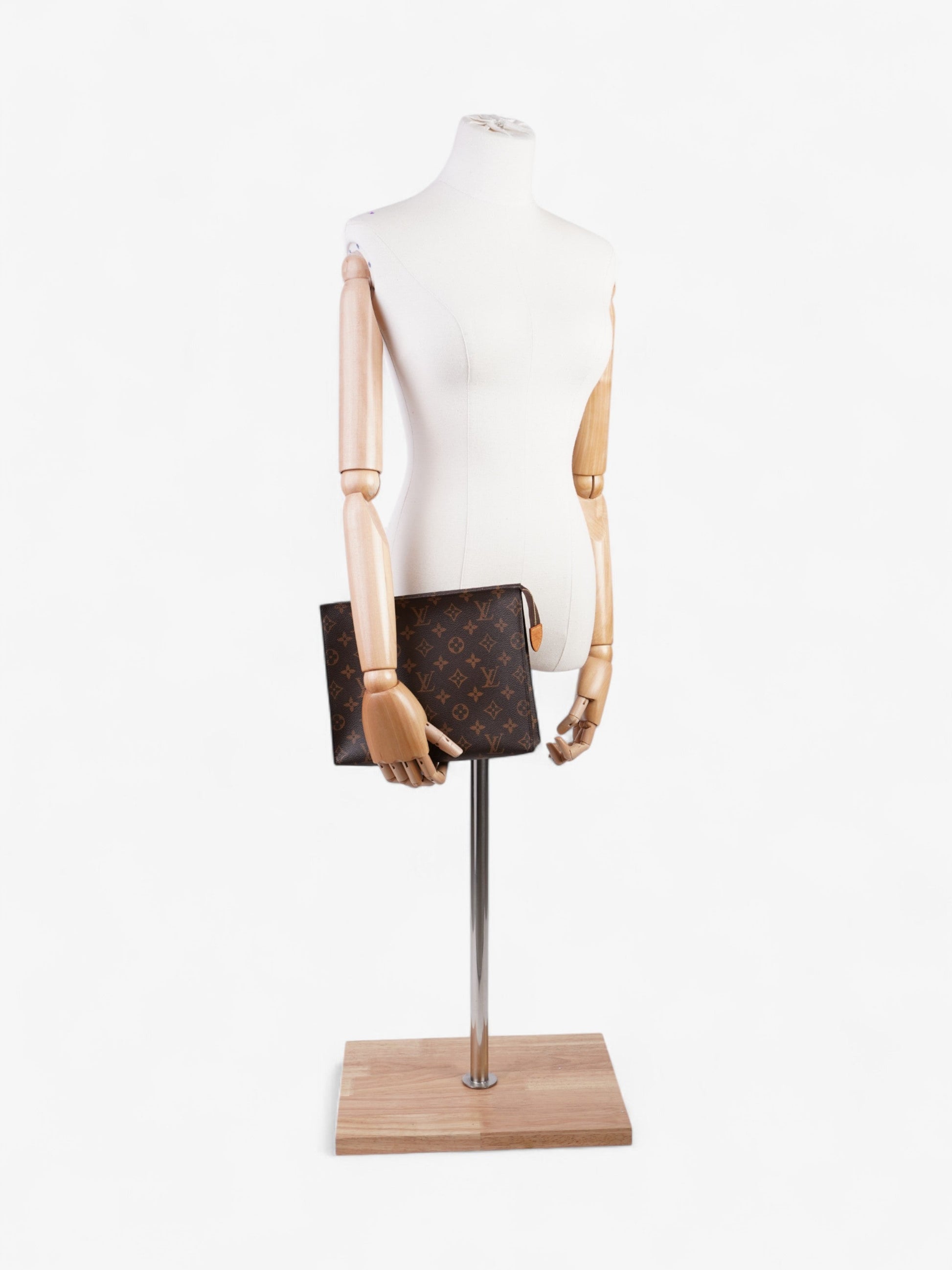 Louis Vuitton Toiletry Coated 26 Monogram Canvas Coated Canvas Apparel 10