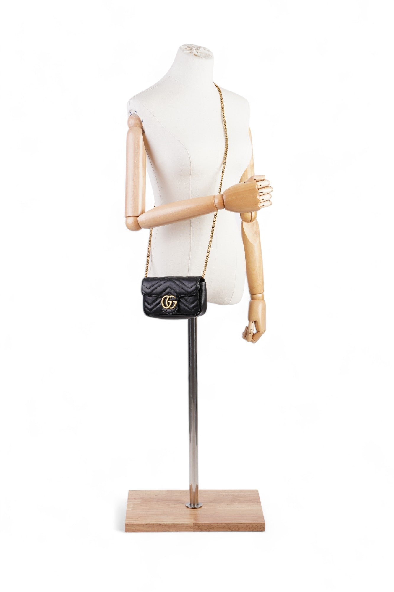 Gucci Marmont Super Mini Crossbody Bag Leather Matelasse Super Mini