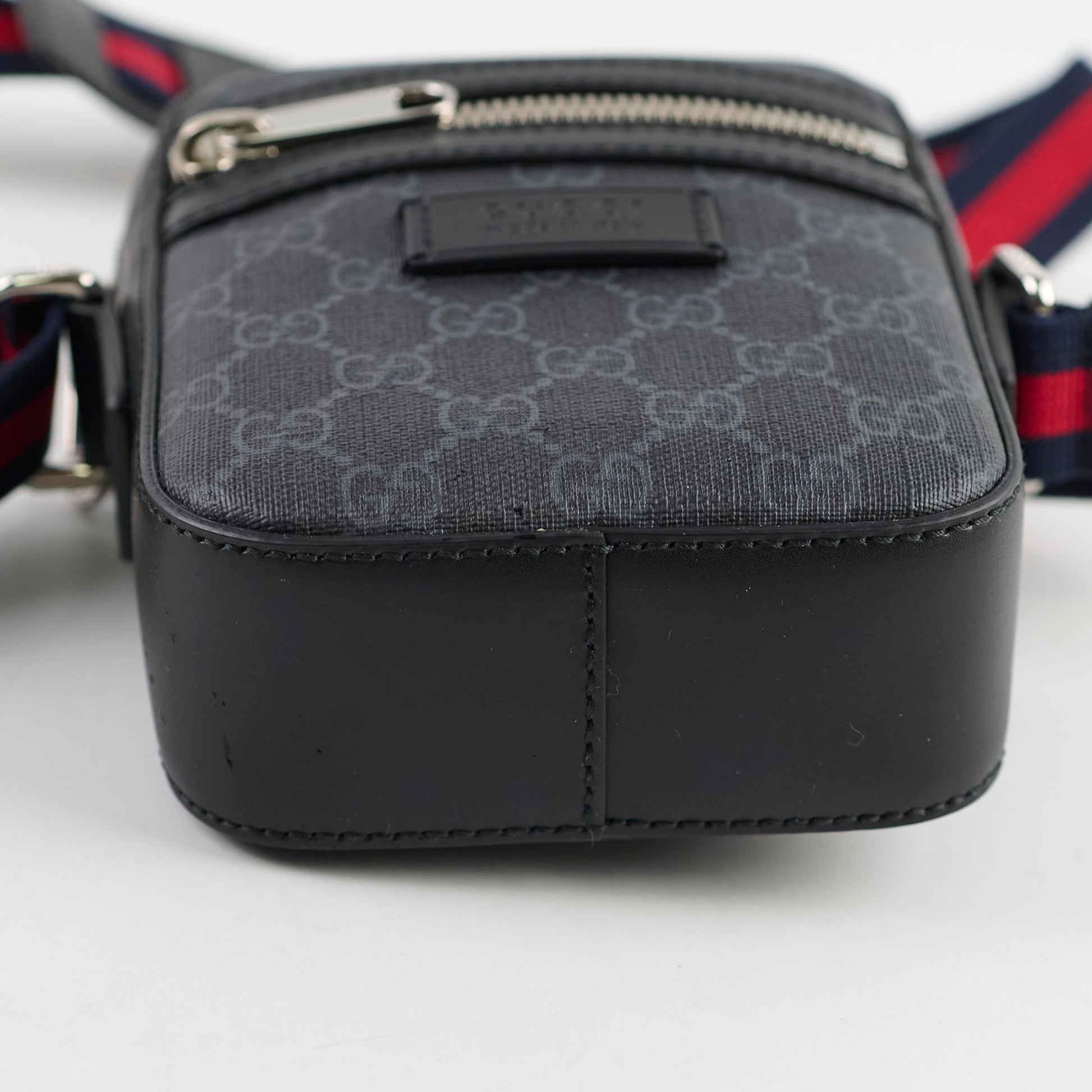 Gucci Messenger Crossbody Small Crossbody Bag