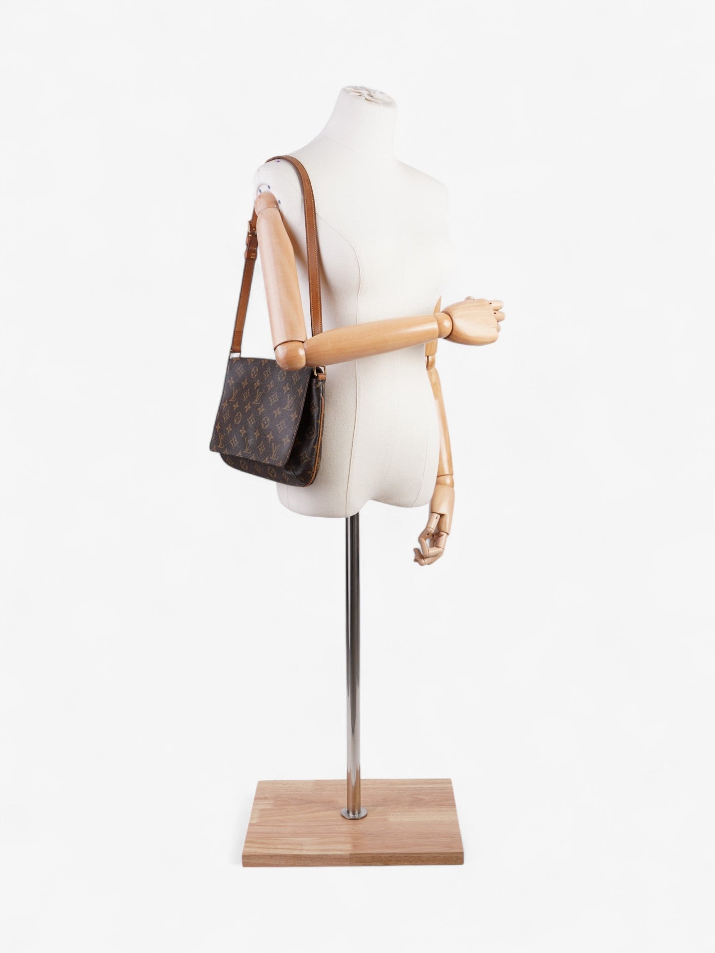Louis Vuitton M tte Tango Coated Monogram Canvas Coated Canvas Apparel Canvas 27