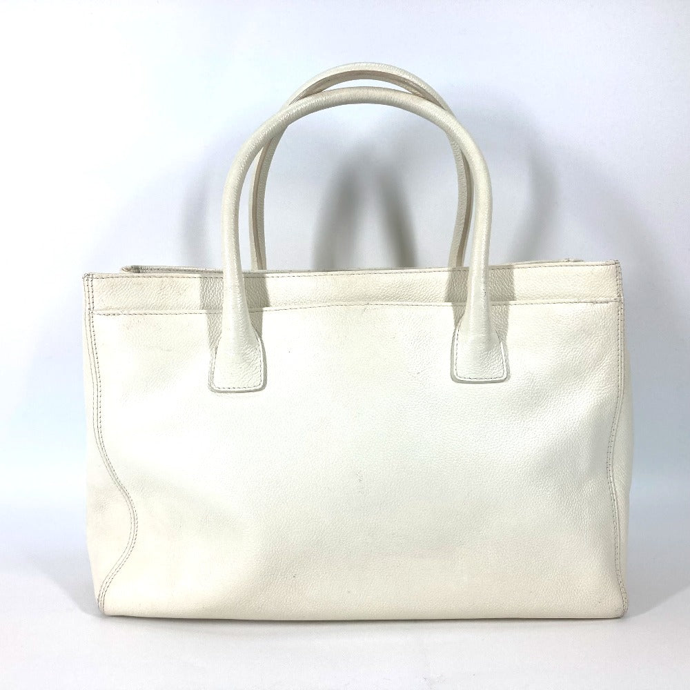Chanel Caviar skin type Executive White Tote Bag