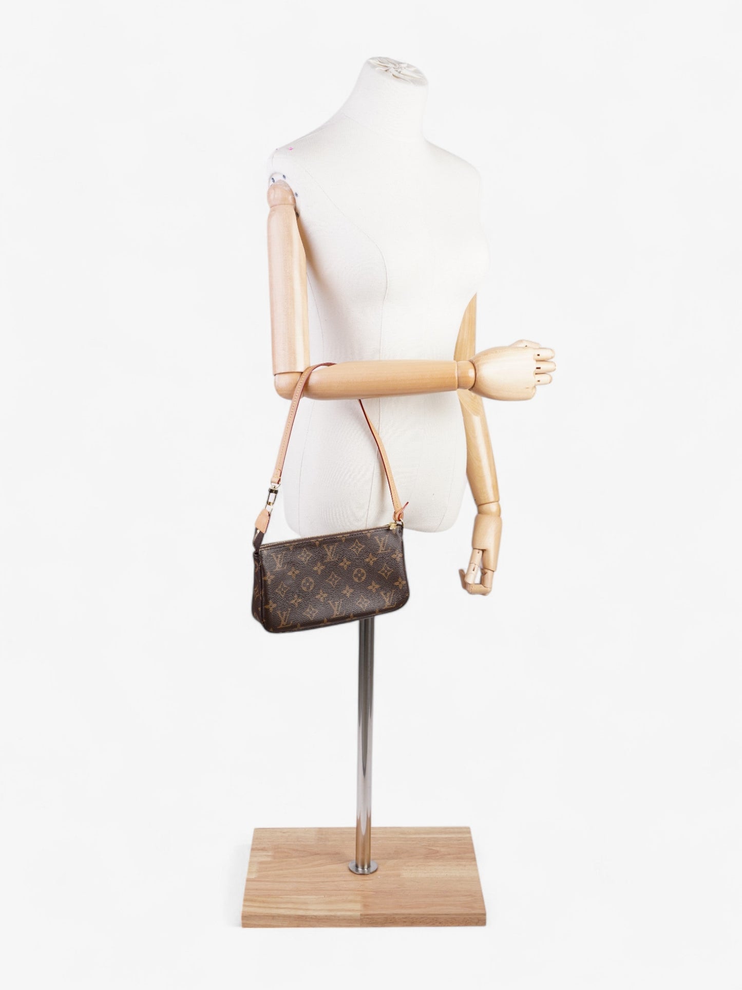 Louis Vuitton Pochette Accessoires Monogram Canvas Clutch Bag 12