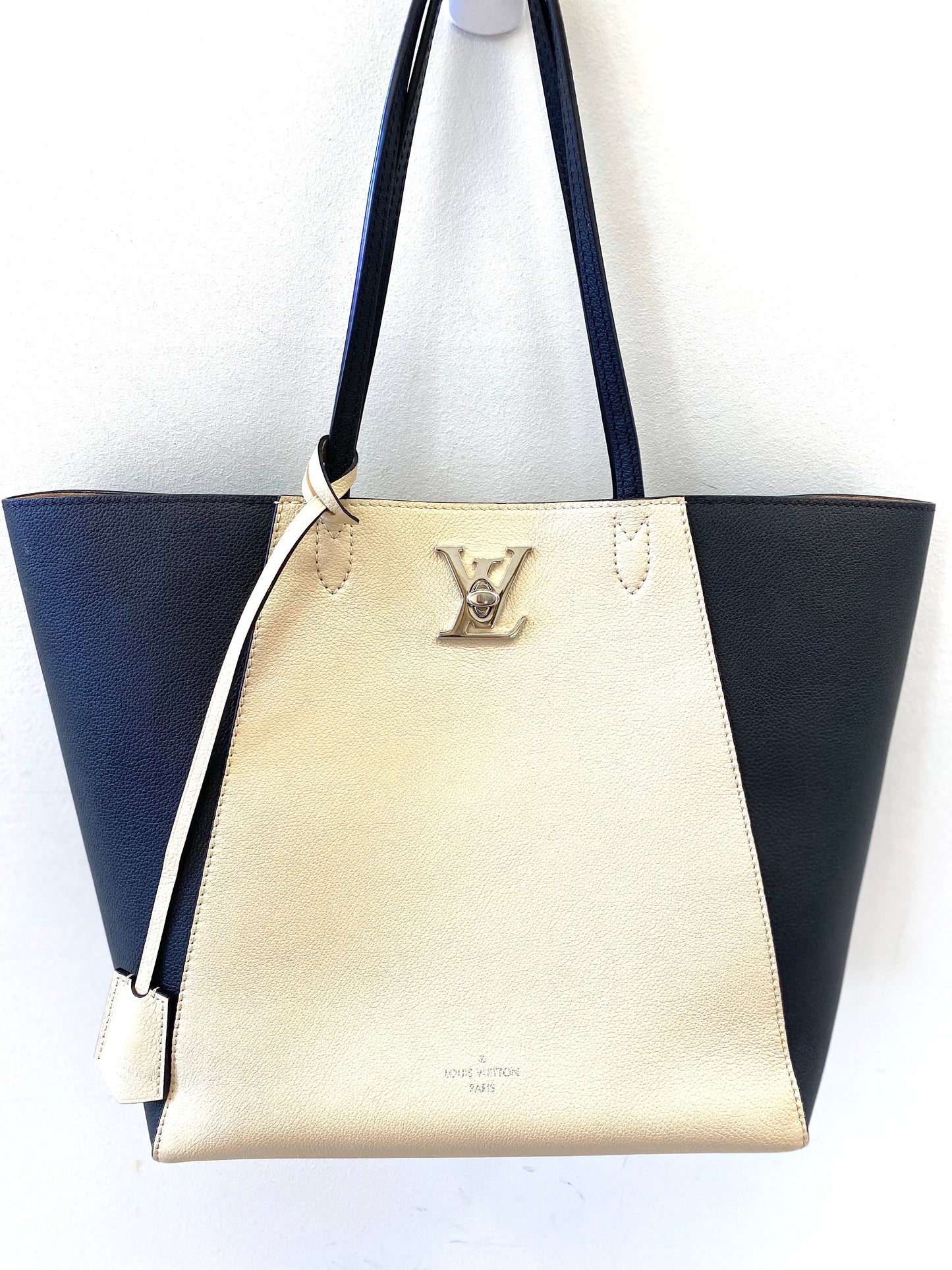 Louis Vuitton LOCKME CABAS Leather Tote Bag