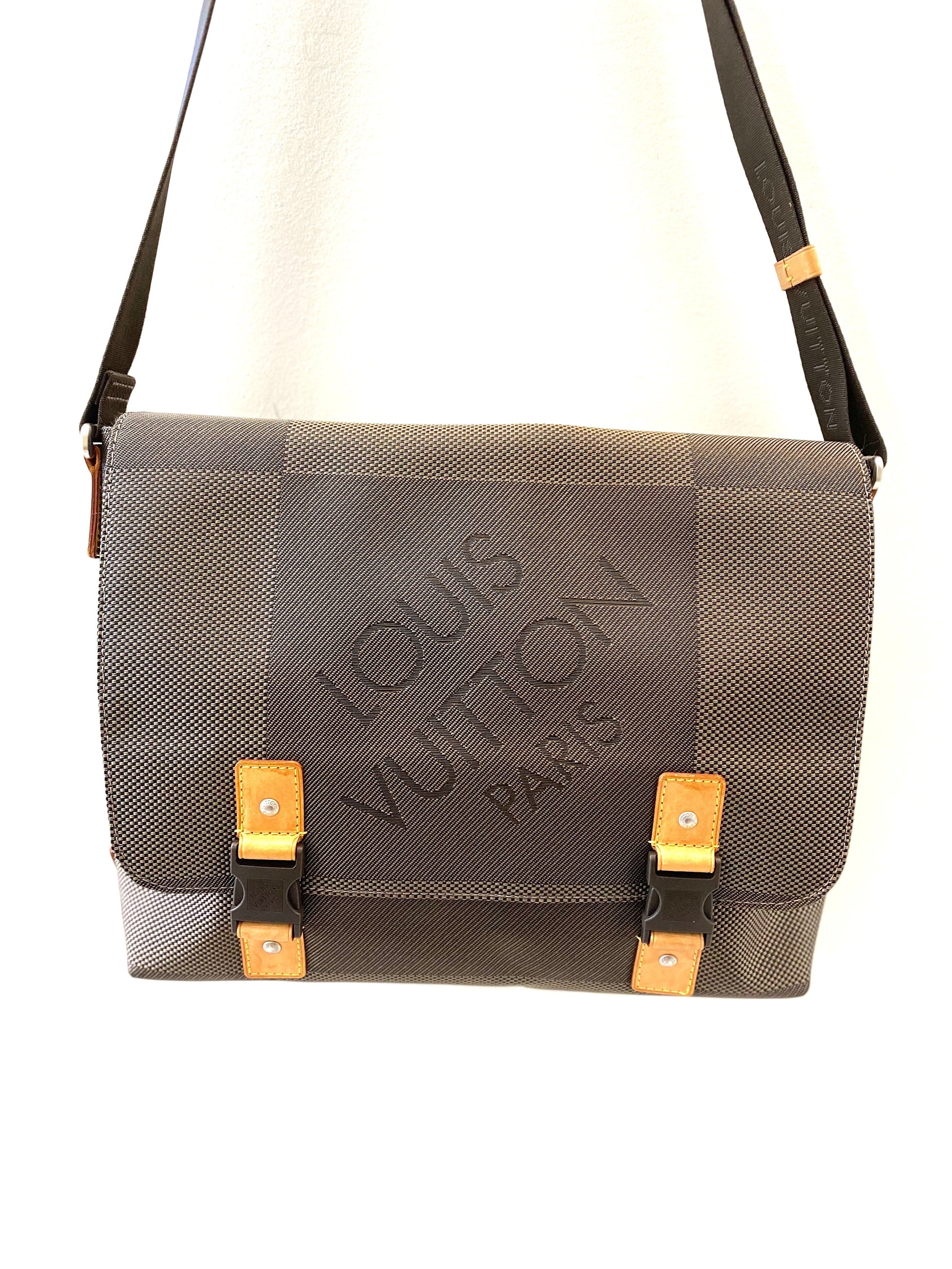 Louis Vuitton GEANT LOUP Damier Crossbody Bag