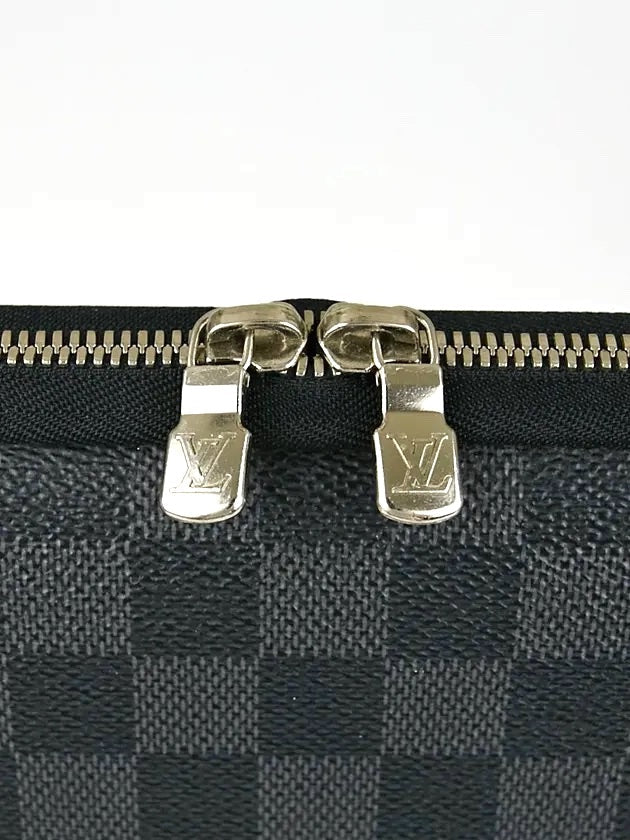 Louis Vuitton GRAPHITE 15" LAPTOP SLEEVE Damier Handbag