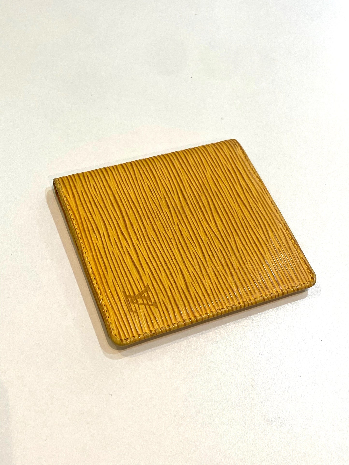 Louis Vuitton BI-FOLD Epi Leather Wallet Case
