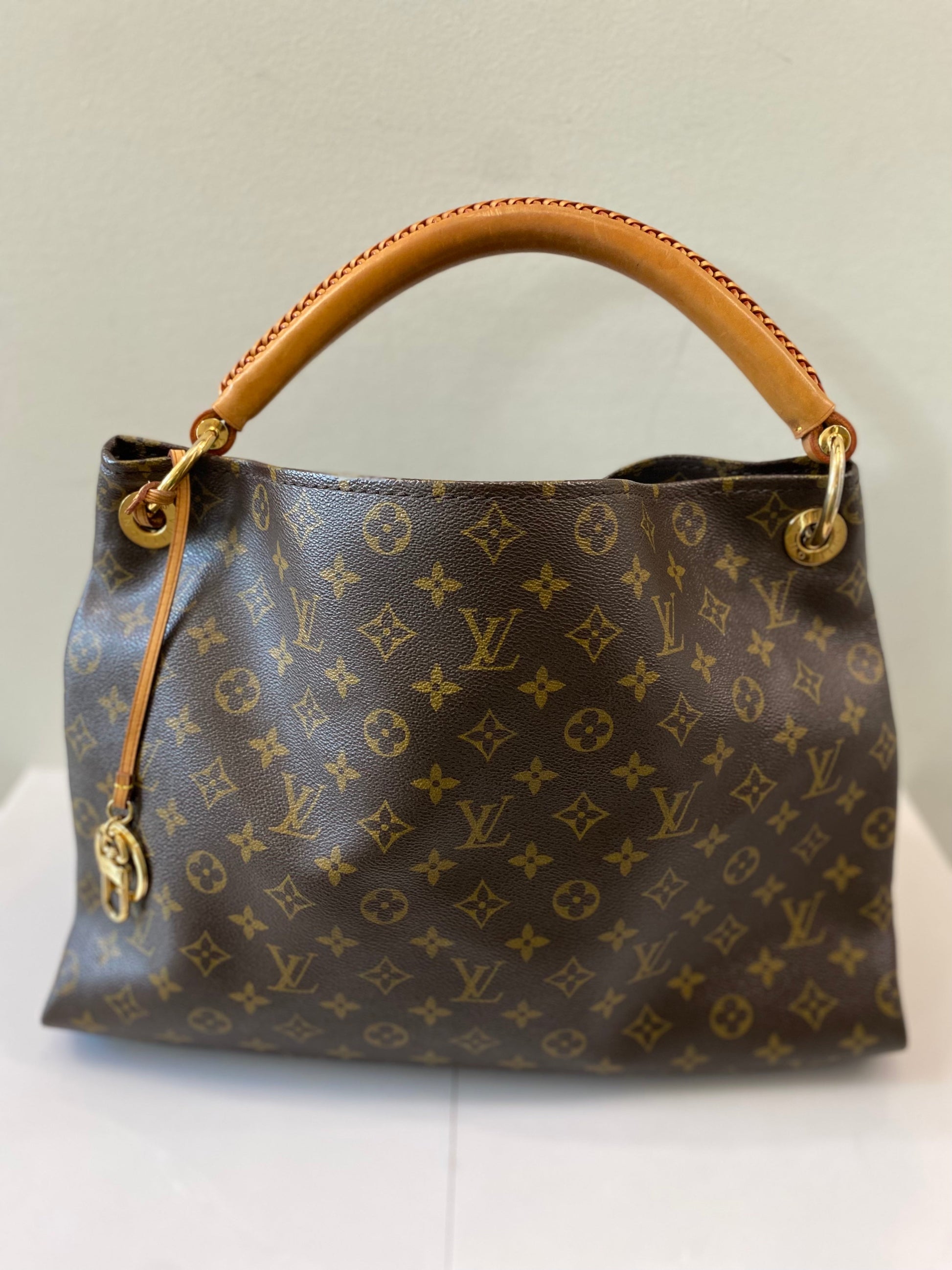 Louis Vuitton ARTSY MM Monogram Handbag Artsy Bag