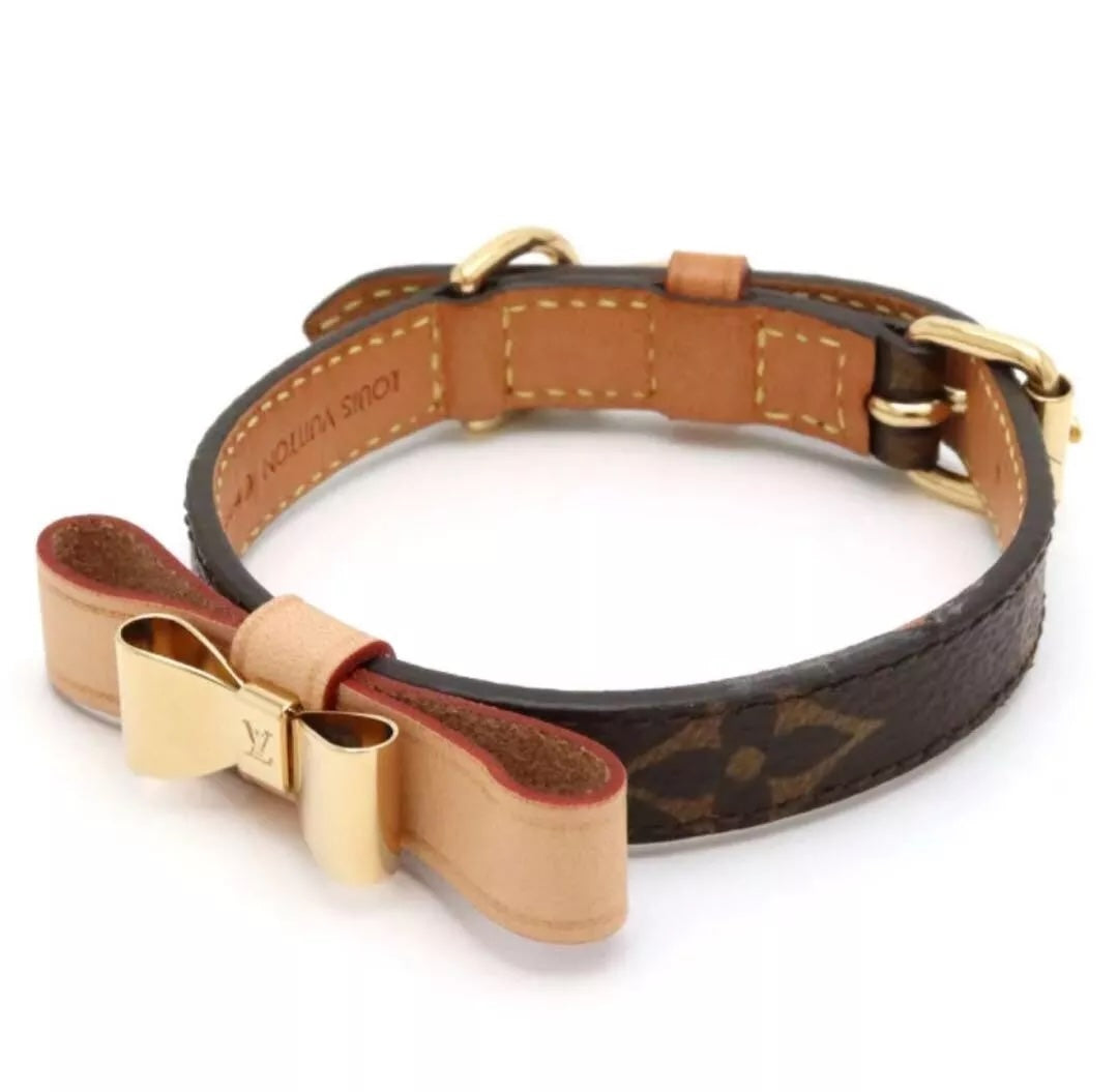 Louis Vuitton BAXTER DOG COLLAR Monogram Handbag