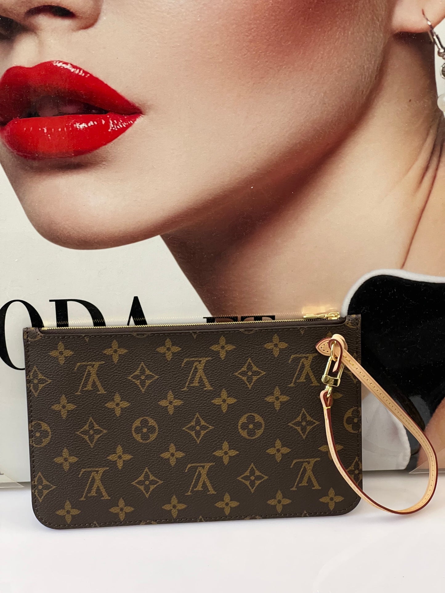 Louis Vuitton MM GM POCHETTE Monogram Neverfull Tote Bag