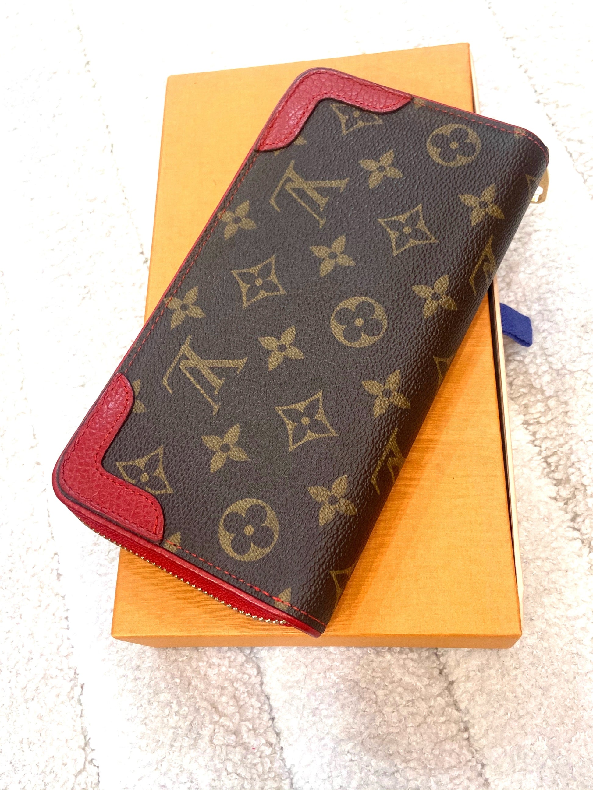 Louis Vuitton RETIRO ZIPPY CHERRY Monogram Wallet Case